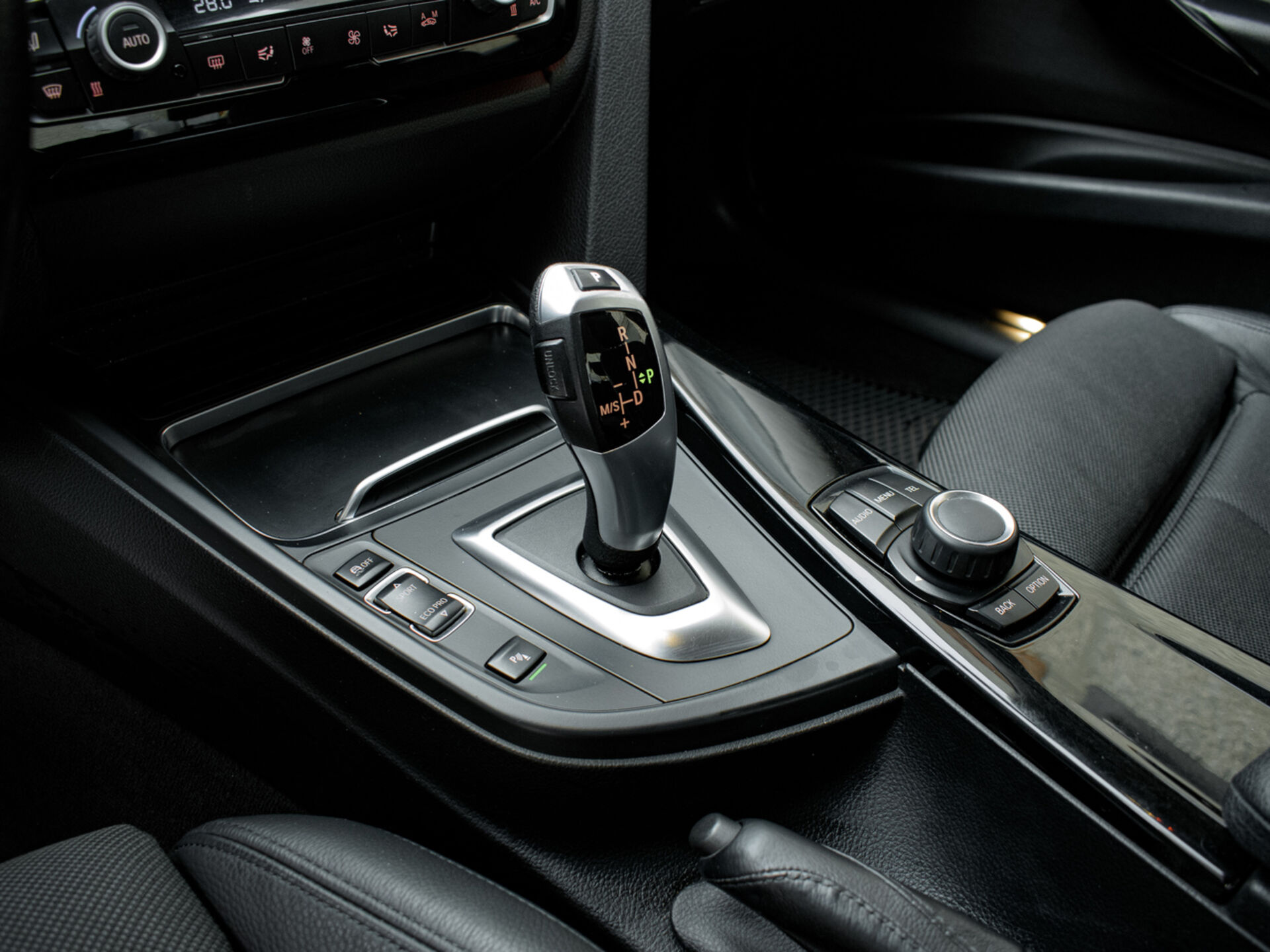 Купить BMW 3 серии 320d xDrive 2.0d AT (190 л.с.) 4WD, 2016 в Екатеренбурге