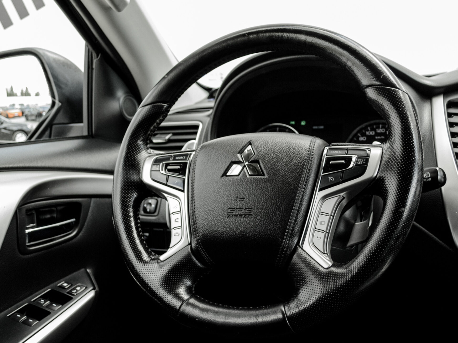 Купить Mitsubishi Pajero Sport 2.4d AT (181 л.с.) 4WD, 2018 в Екатеренбурге