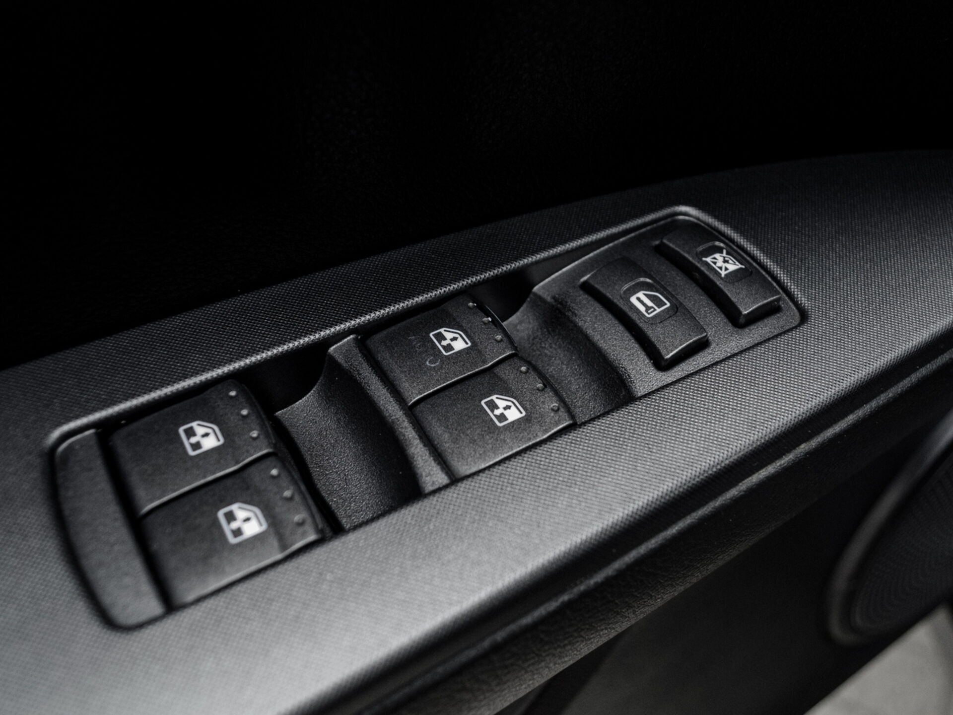 Купить SsangYong Kyron 6-speed 2.3 AT (150 л.с.) 4WD, 2013 в Екатеренбурге