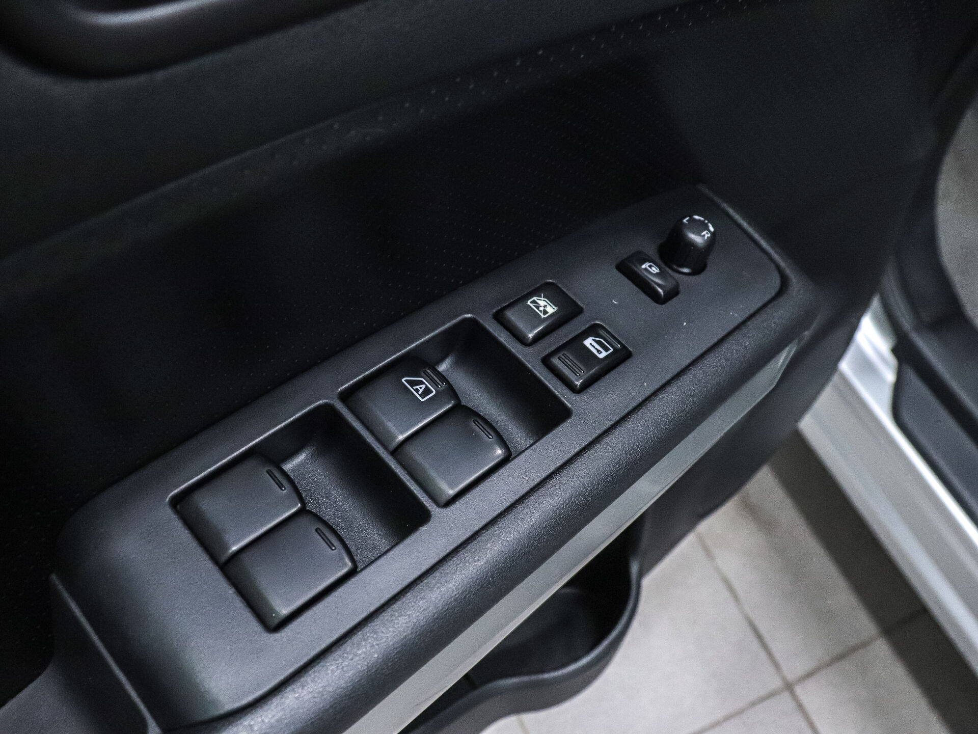 Nissan X-Trail 2010 8