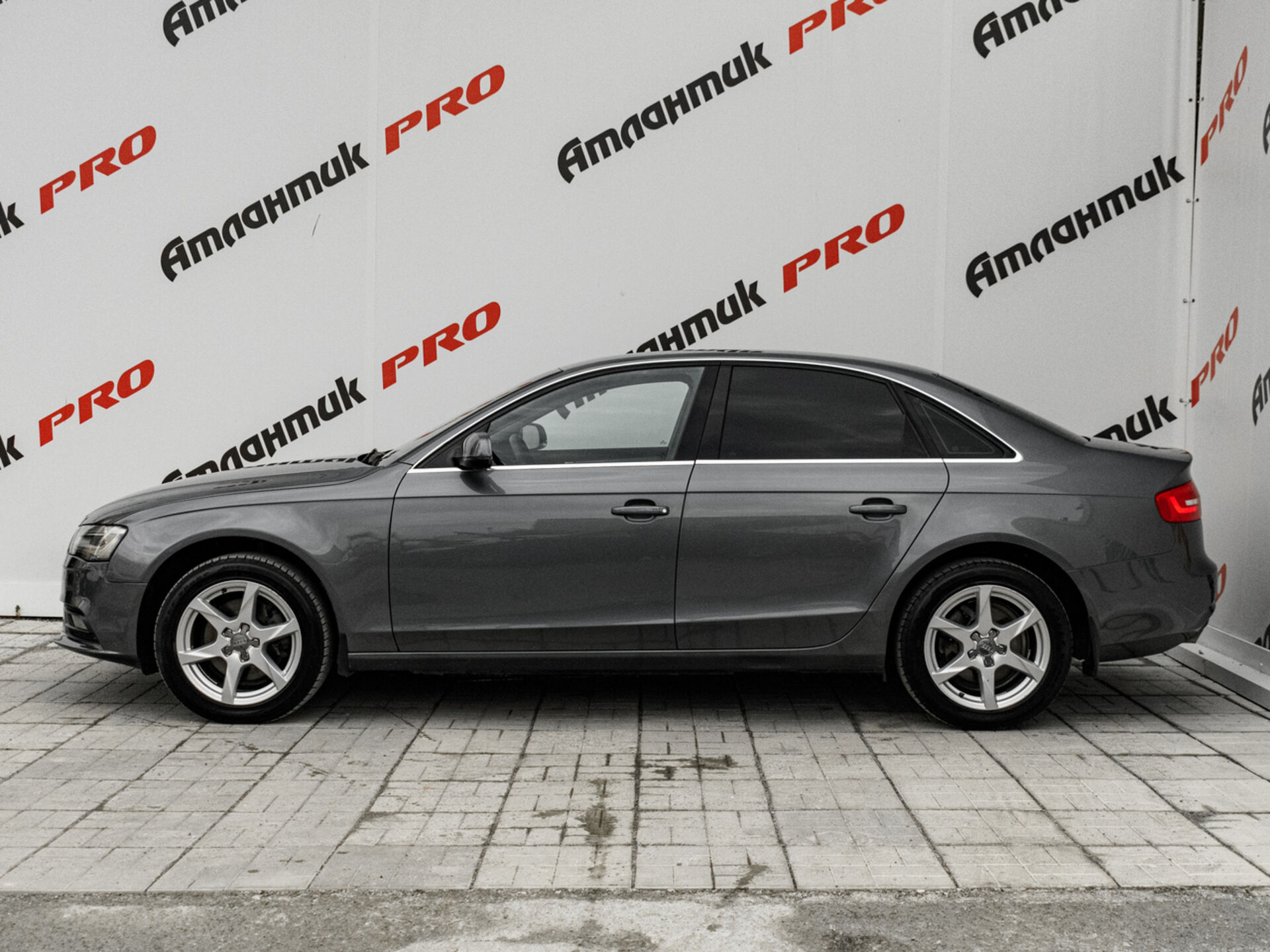 Купить Audi A4 1.8 CVT (170 л.с.), 2013 в Екатеренбурге