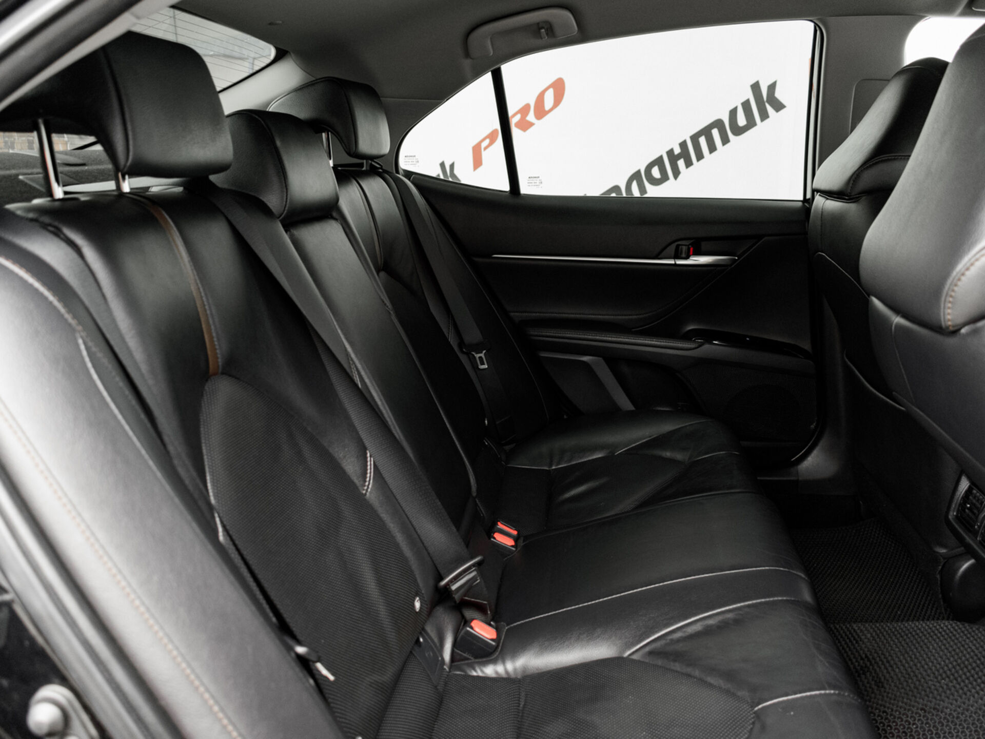 Купить Toyota Camry 2.5 AT (181 л.с.), 2019 в Екатеренбурге