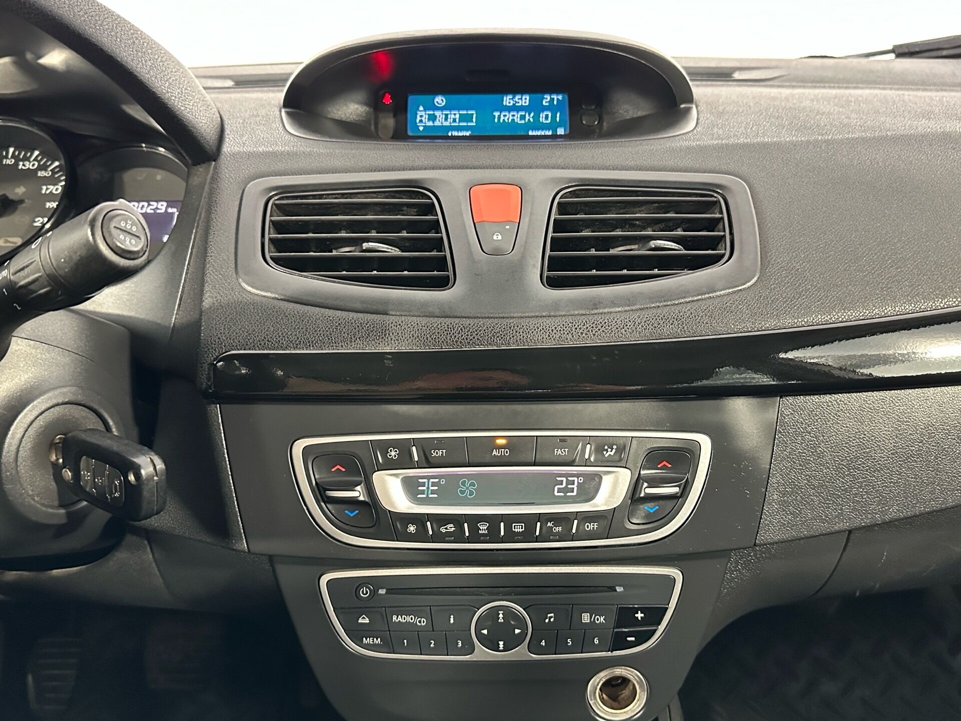 Renault Fluence None 2011 г.в., 210 000 км.