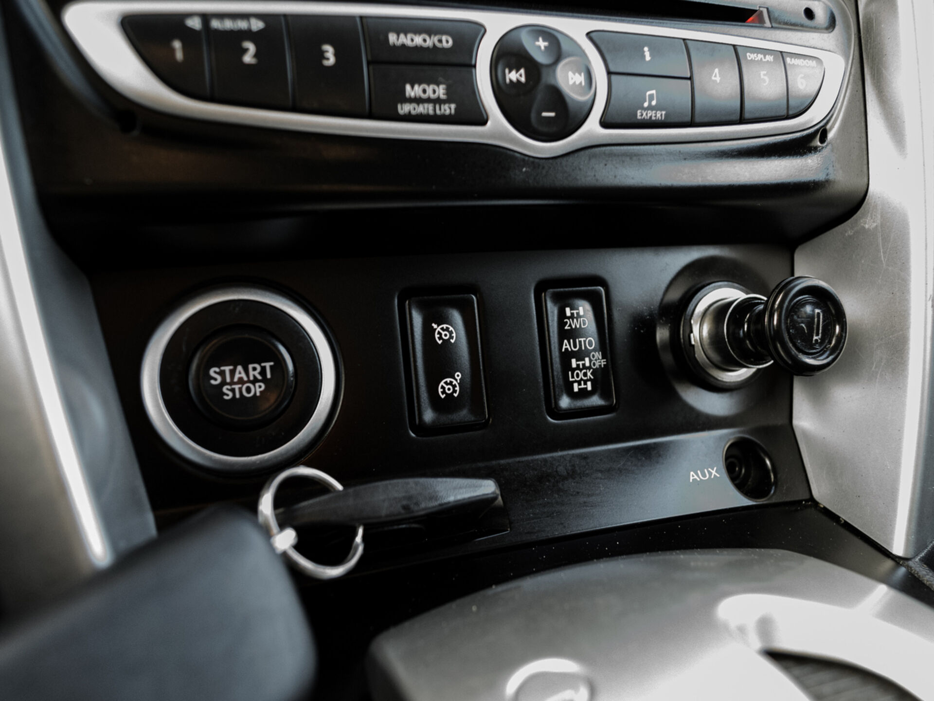 Купить Renault Koleos 2.5 CVT (171 л.с.) 4WD, 2008 в Екатеренбурге