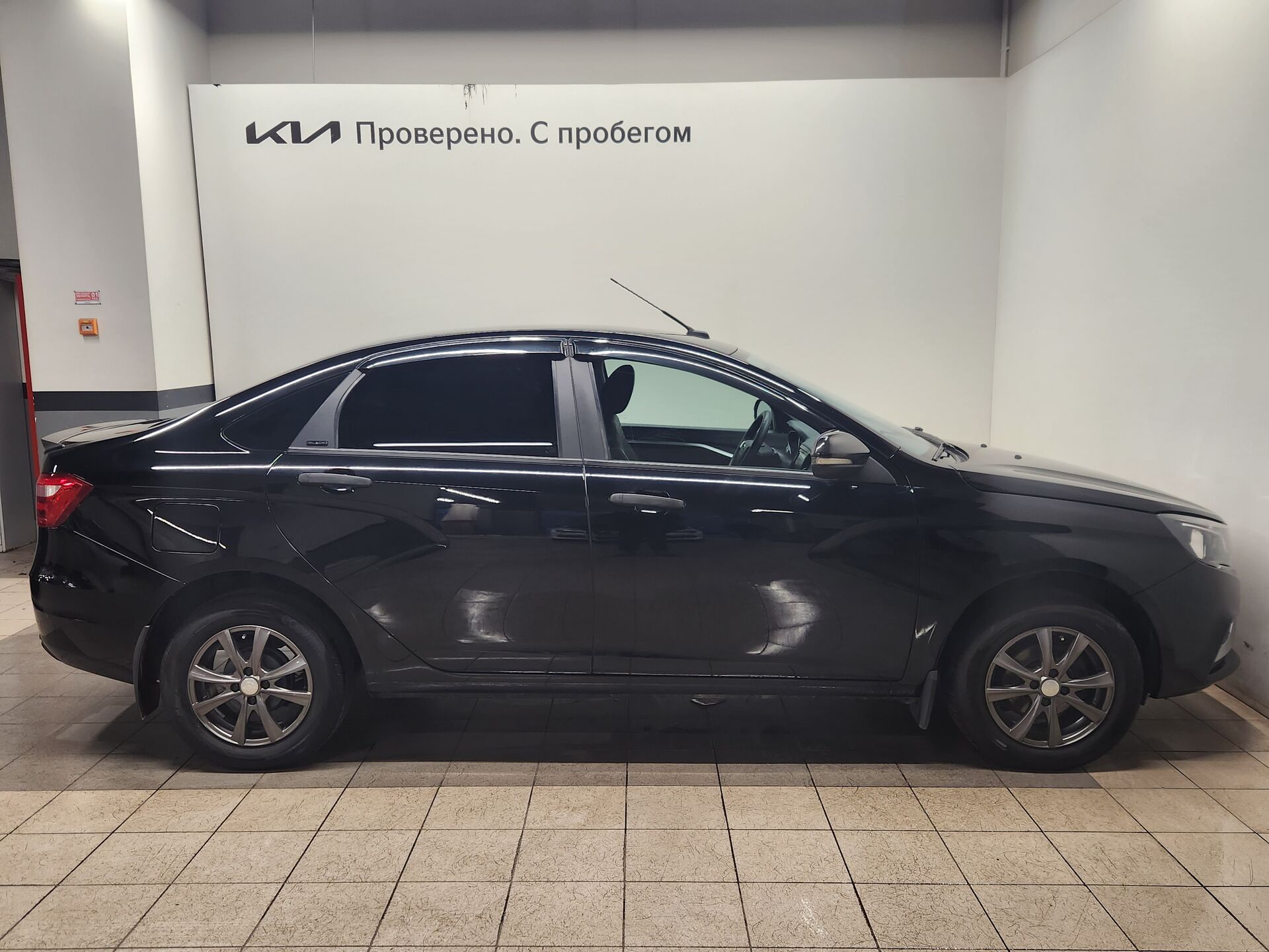 Lada Vesta None 2021 г.в., 108 325 км.