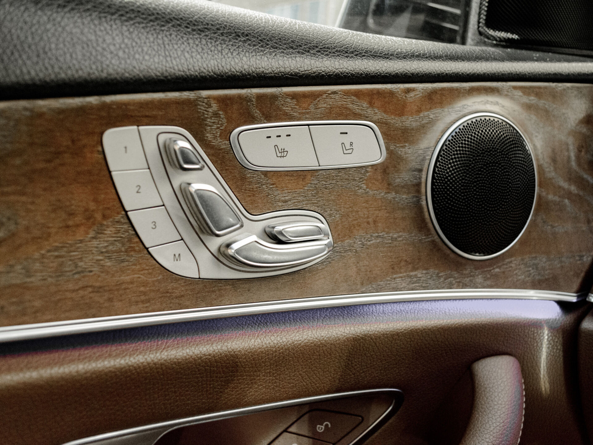 Купить Mercedes-Benz E-Класс 200 2.0 AT (184 л.с.), 2016 в Екатеренбурге