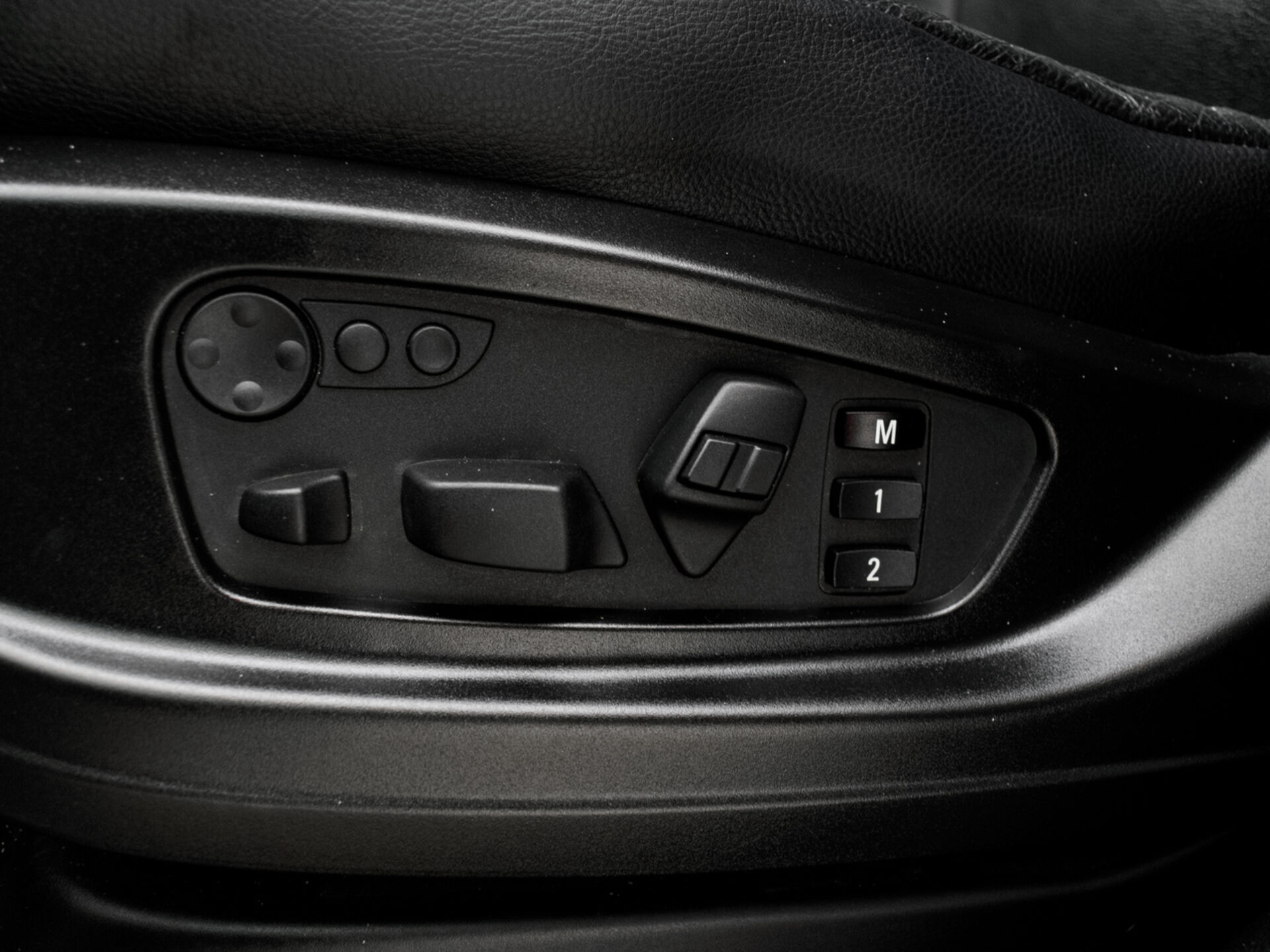 Купить BMW X6 30d 3.0d AT (245 л.с.) 4WD, 2010 в Екатеренбурге