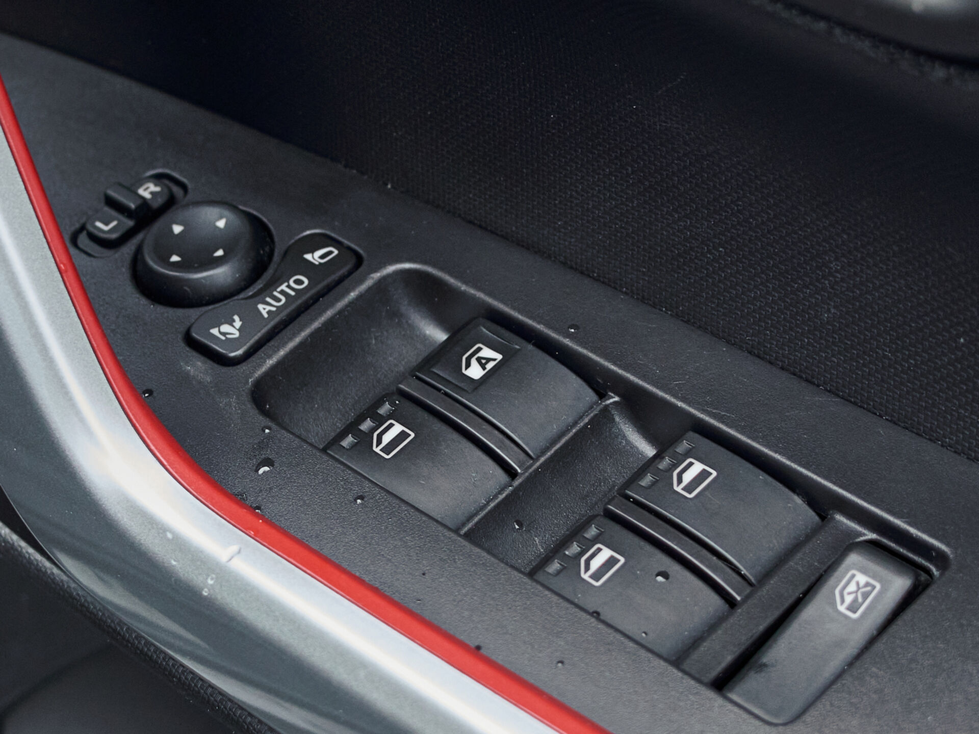 Купить Daihatsu Rocky 1.0 CVT (98 л.с.), 2019 в Екатеренбурге