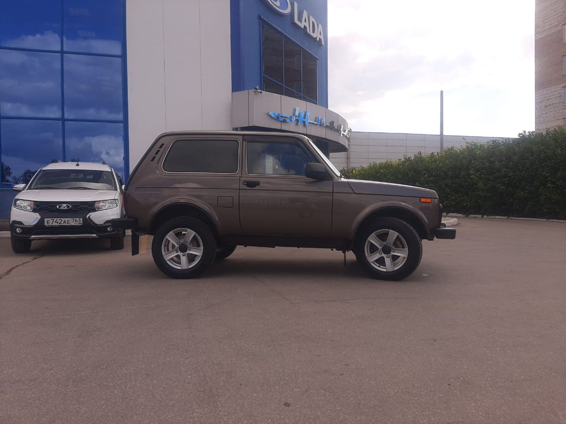 photo-1