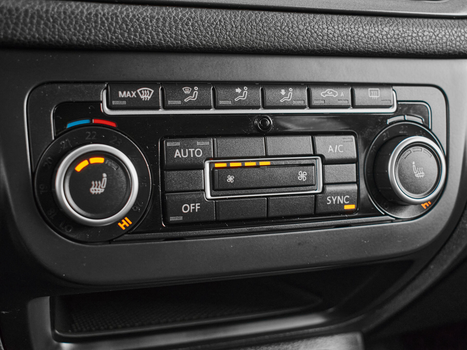 Купить Volkswagen Tiguan 2.0 AT (170 л.с.) 4WD, 2013 в Екатеренбурге