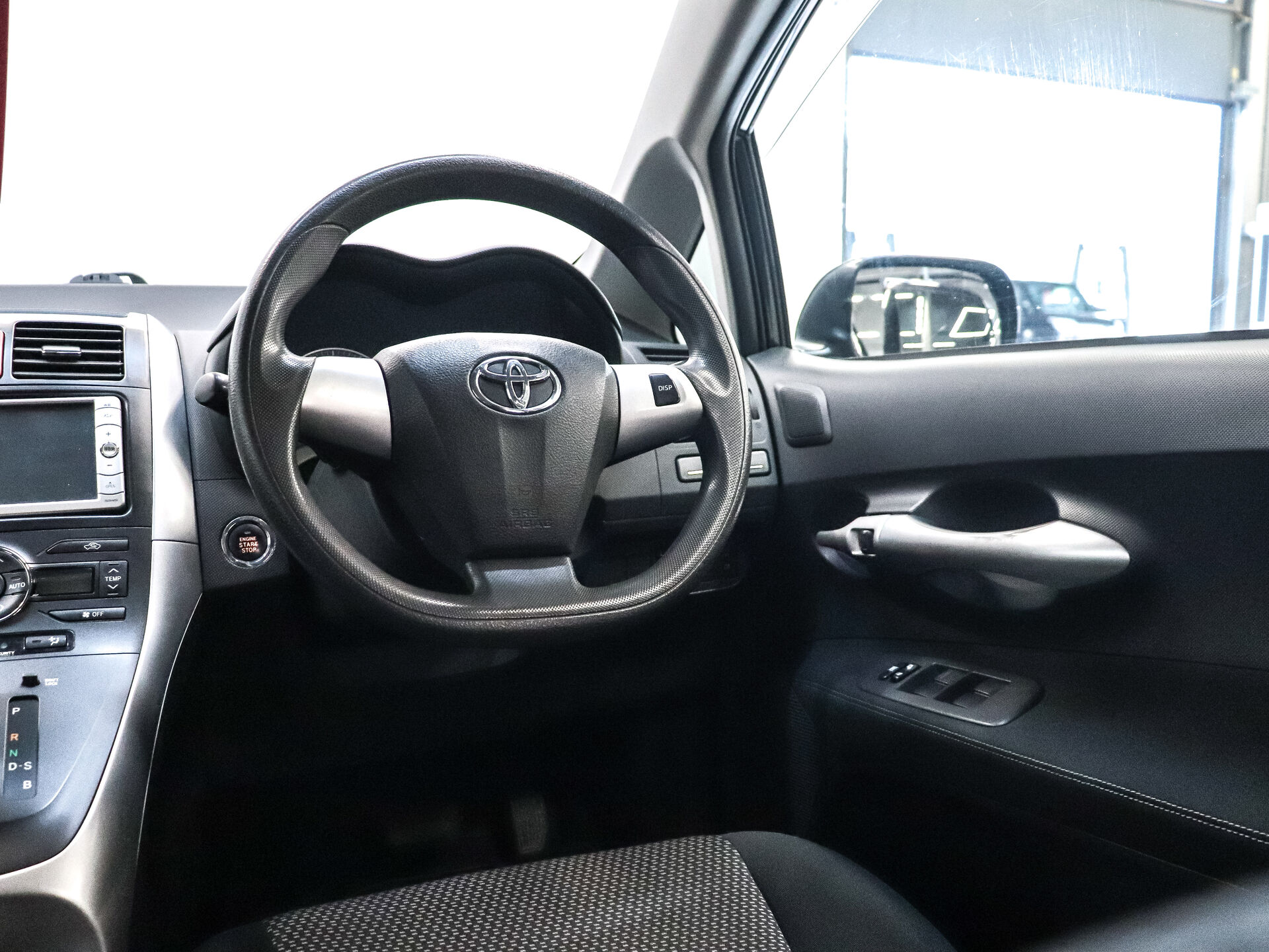 Toyota Auris 2010 15