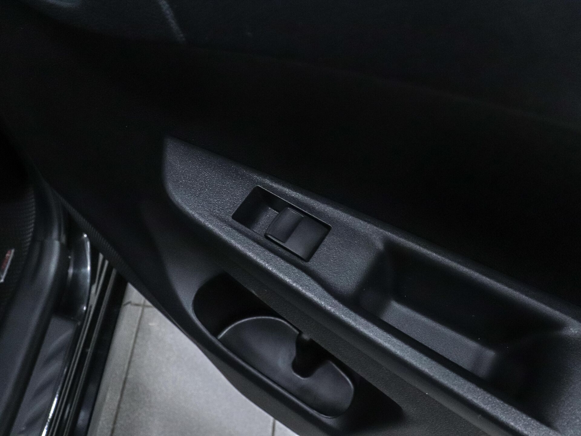 Toyota Ractis 2011 21