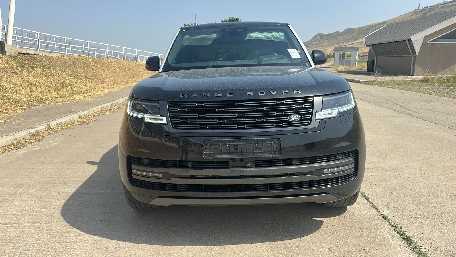 Автомобиль Land Rover Range Rover P530 MHEV 4.4 AT (530 л.с.) 4WD - 1