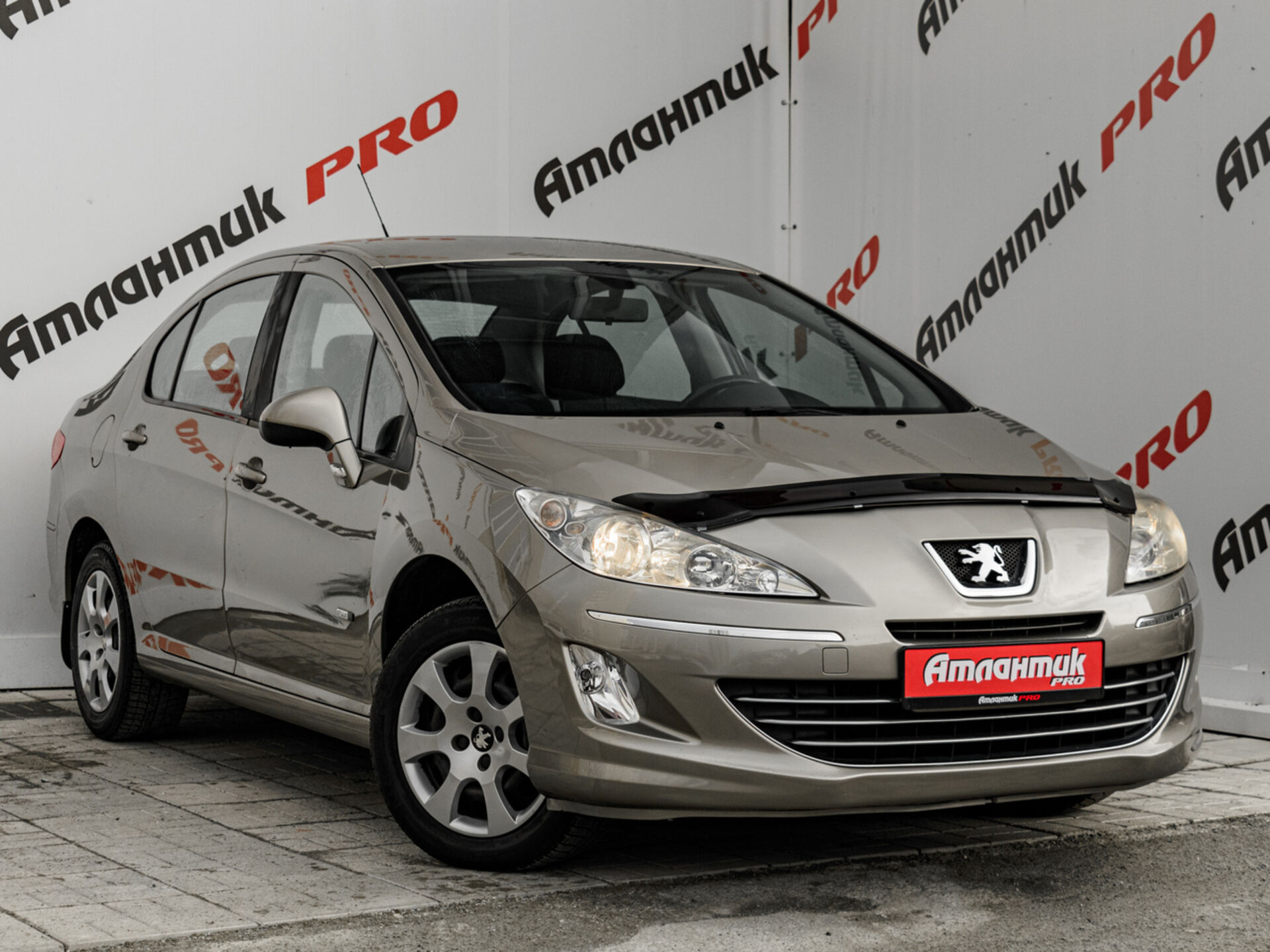 Купить Peugeot 408 1.6 MT (115 л.с.), 2015 в Екатеренбурге