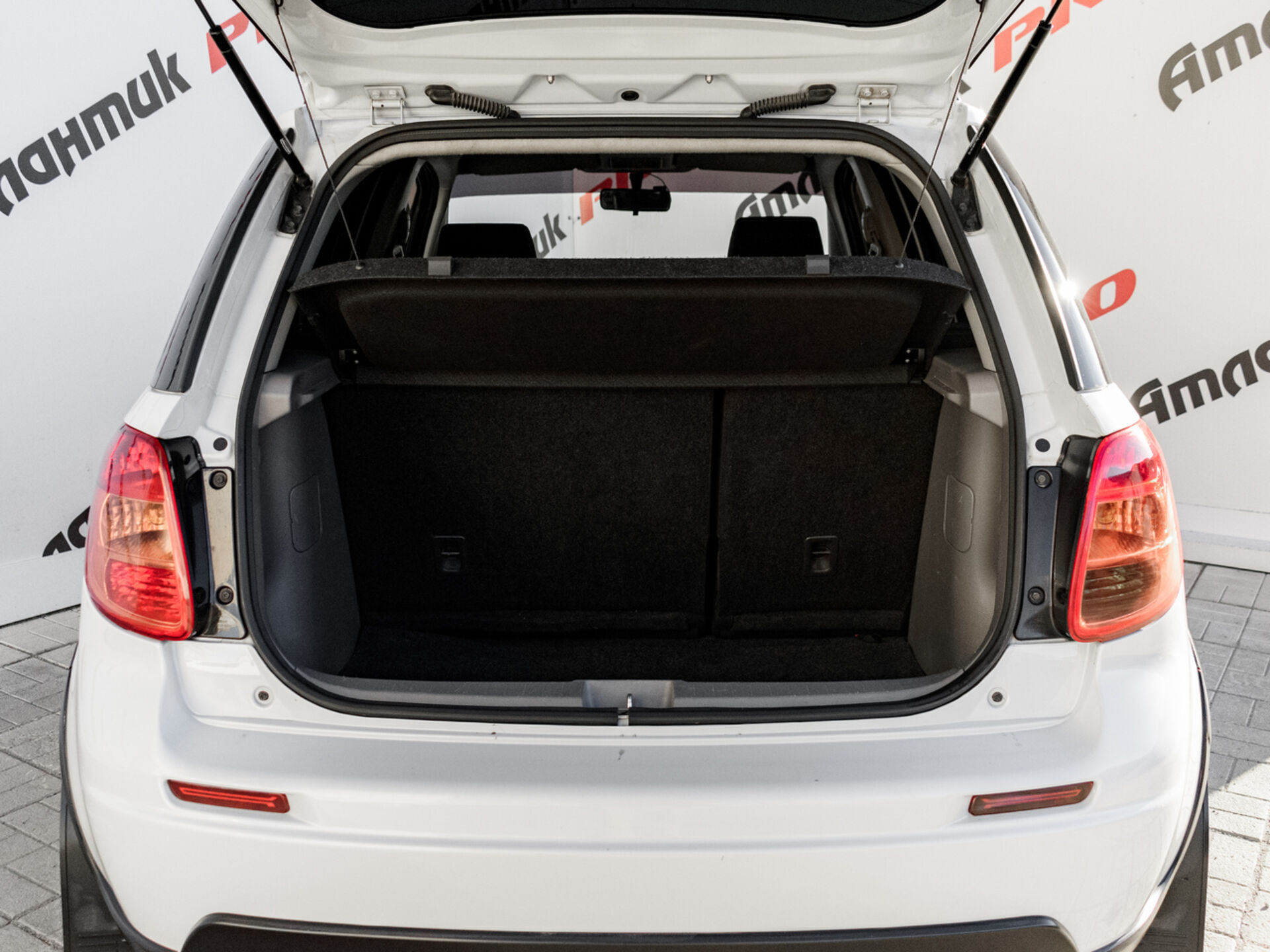 Купить Suzuki SX4 1.6 AT (112 л.с.) 4WD, 2013 в Екатеренбурге