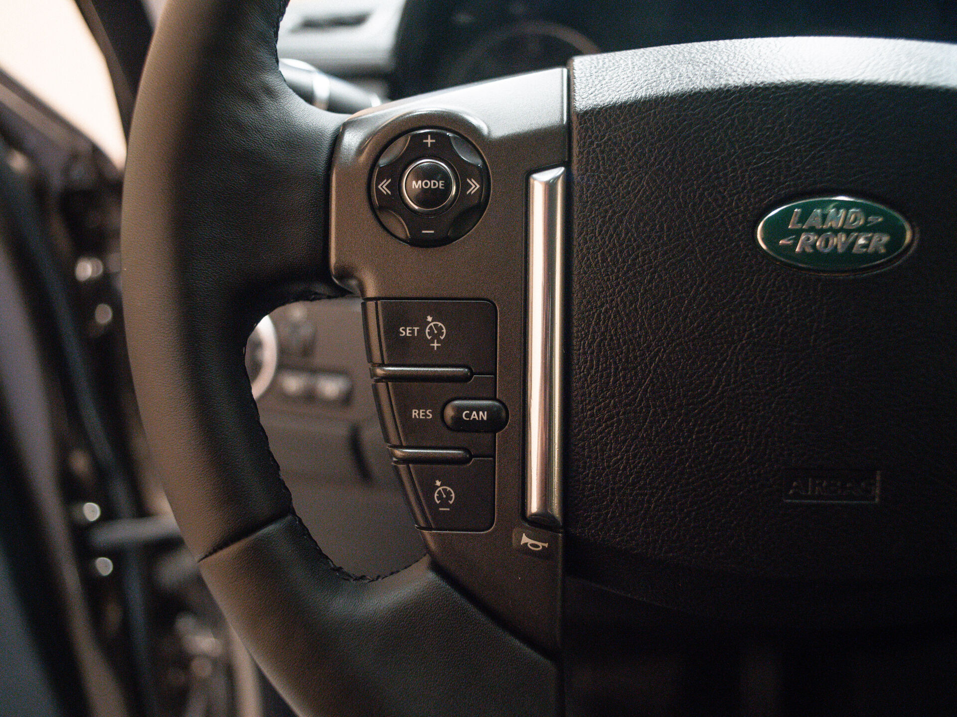 Land Rover Discovery 2012 13