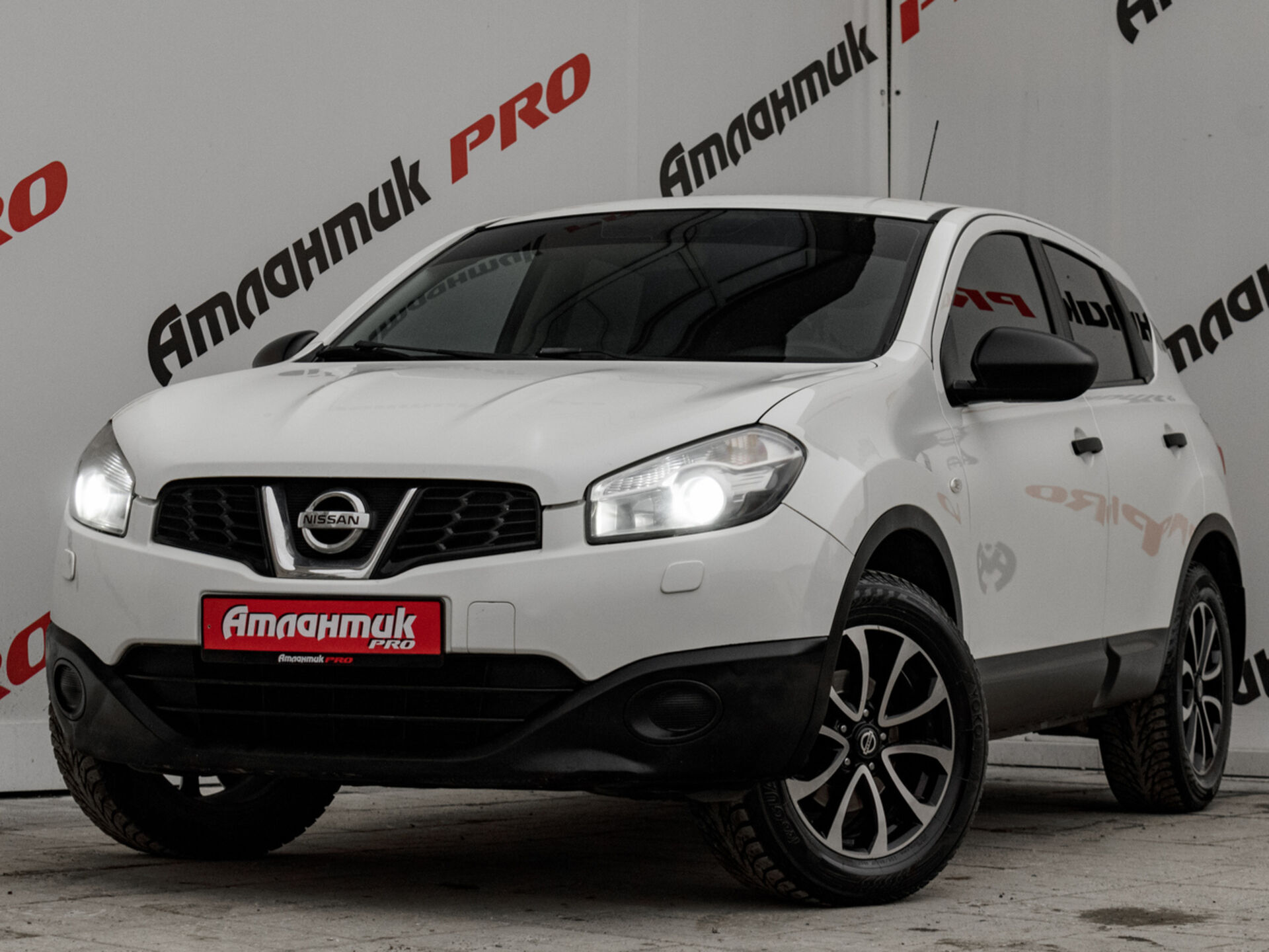 Купить Nissan Qashqai 2.0 MT (141 л.с.) 4WD, 2013 в Екатеренбурге