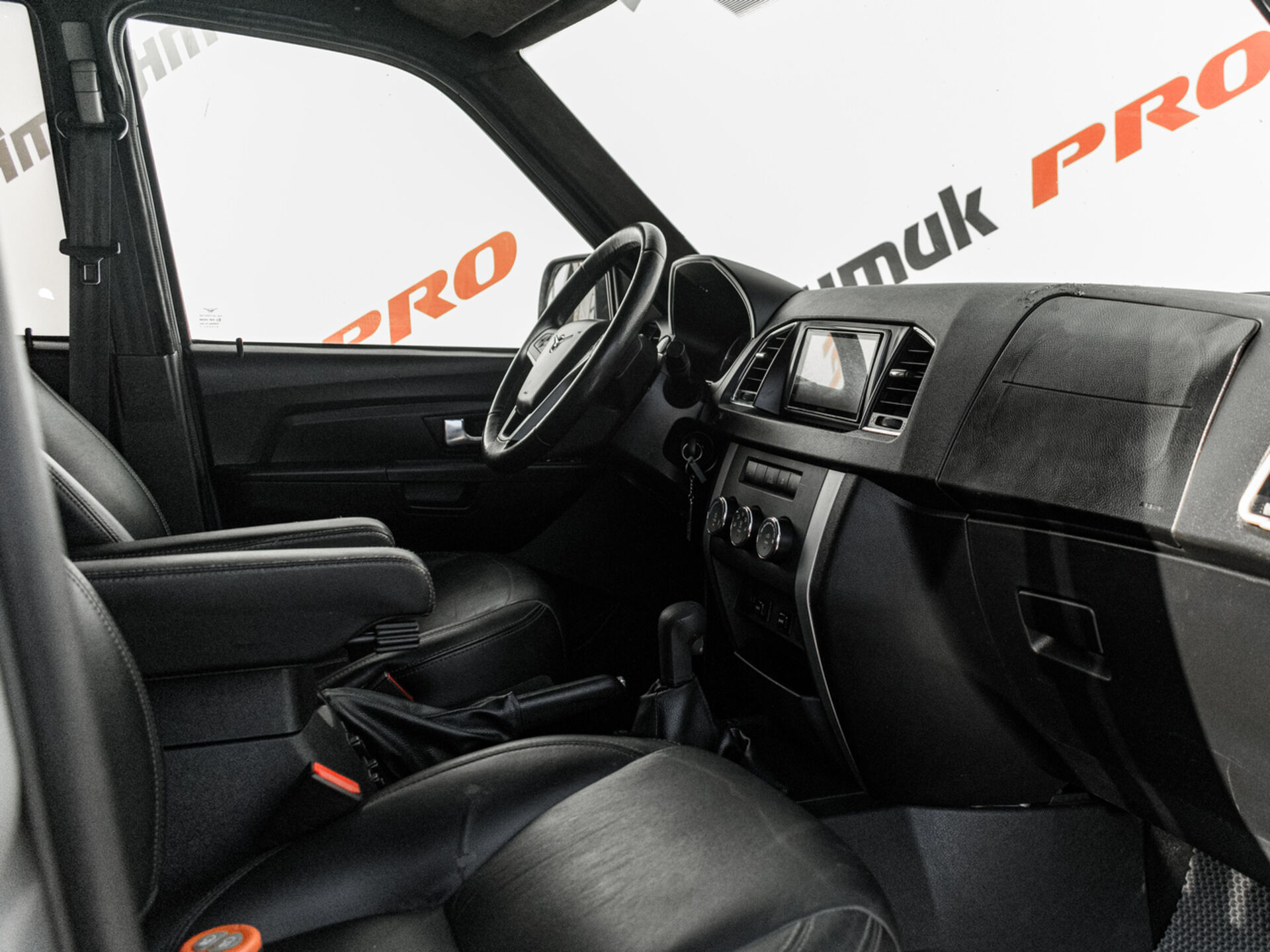 Купить УАЗ Patriot 2.7 MT (135 л.с.) 4WD, 2017 в Екатеренбурге