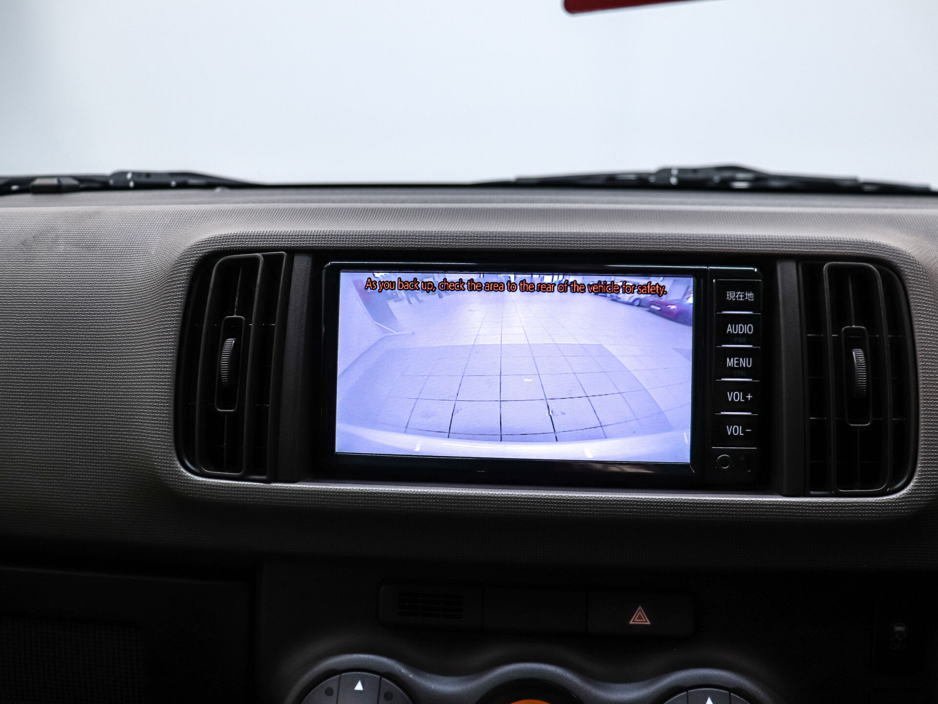 Daihatsu Boon 2014 12