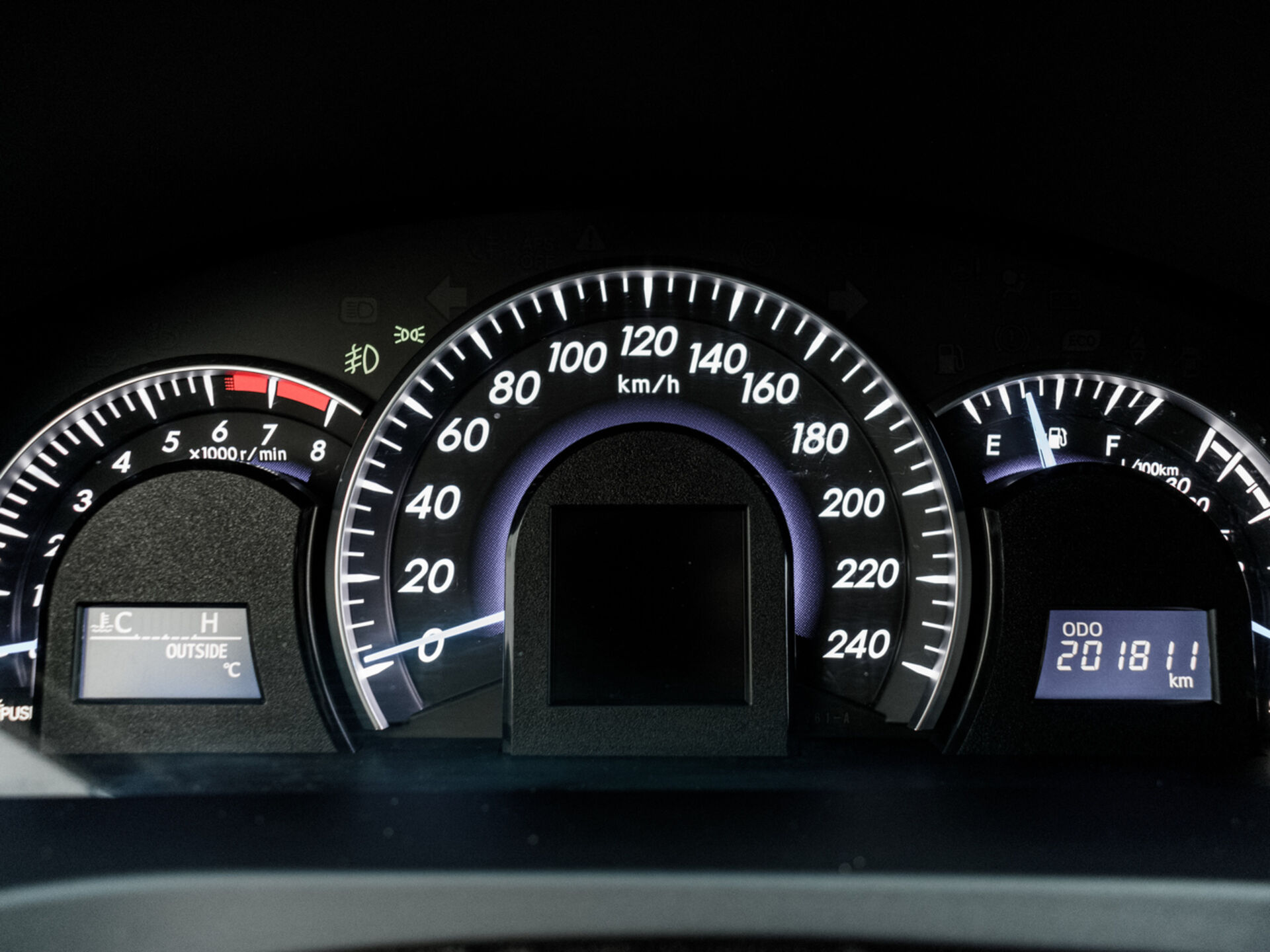 Купить Toyota Camry 2.5 AT (181 л.с.), 2013 в Екатеренбурге