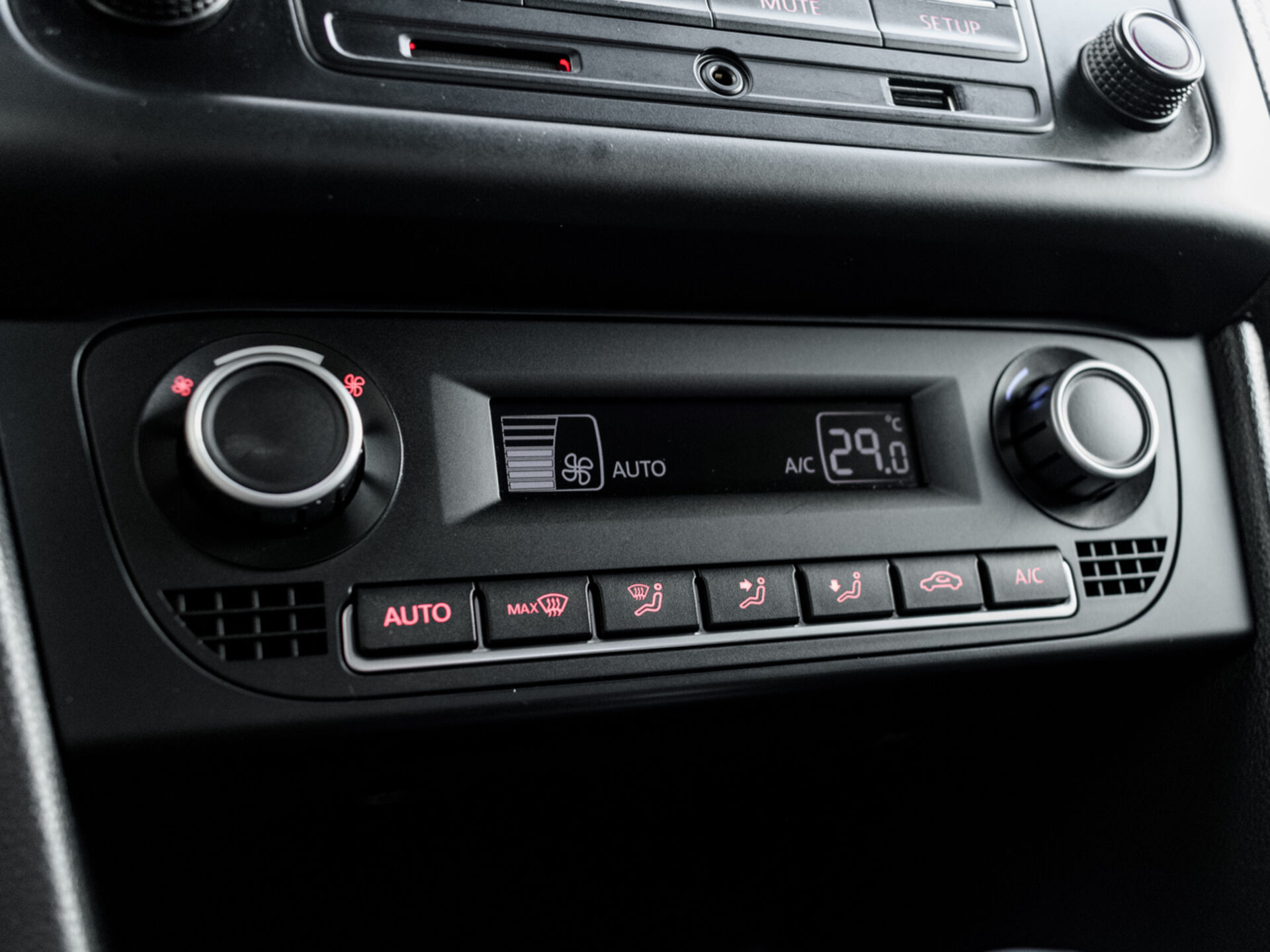 Купить Volkswagen Polo 1.6 AT (110 л.с.), 2017 в Екатеренбурге