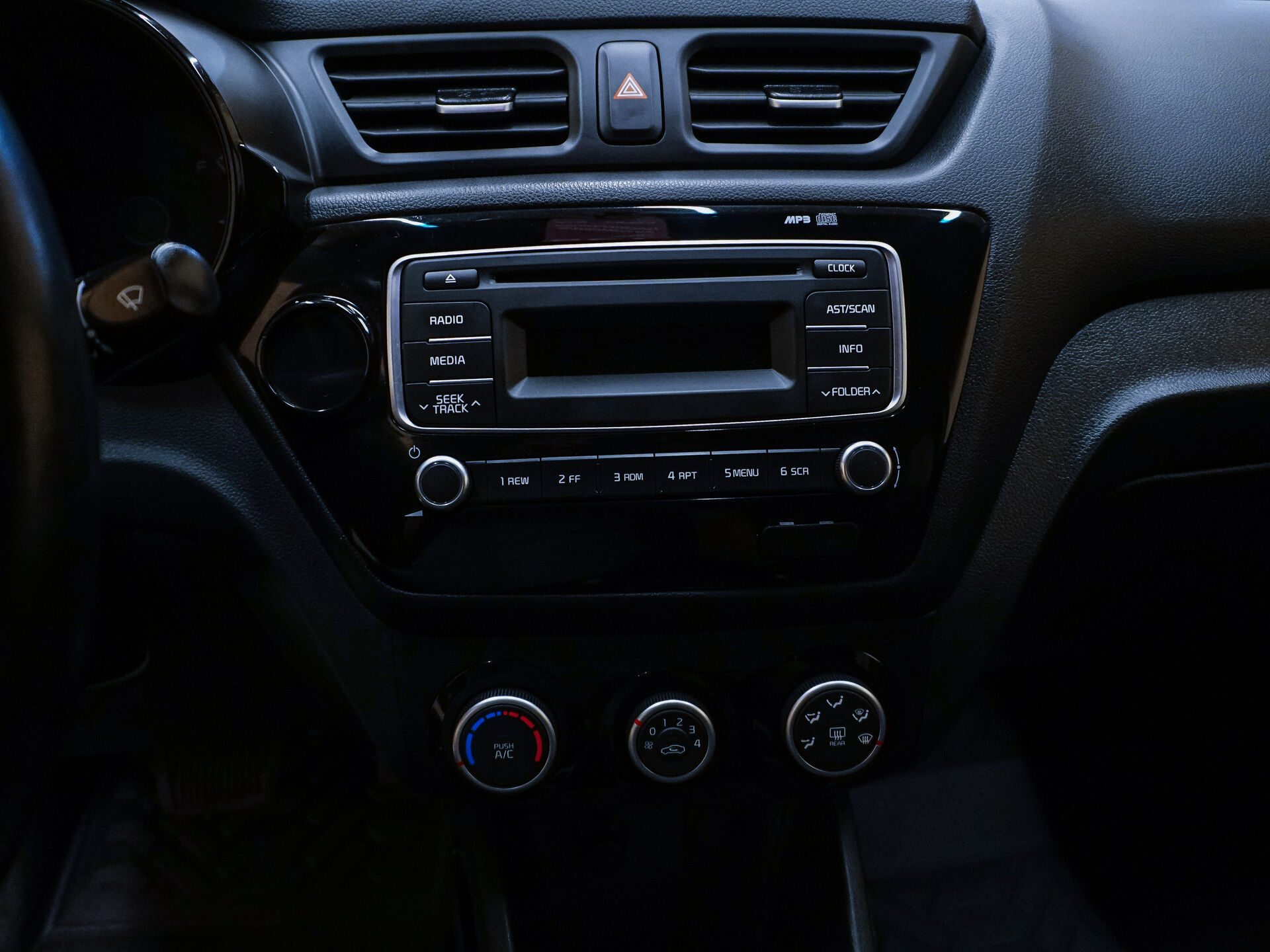 Kia Rio 2015 14