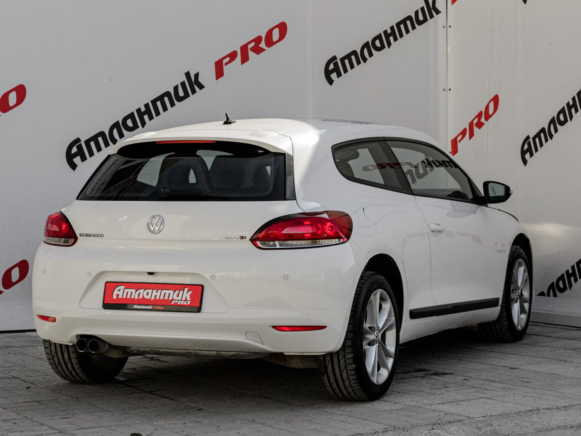 Купить Volkswagen Scirocco 2.0 AMT (211 л.с.), 2011 в Екатеренбурге