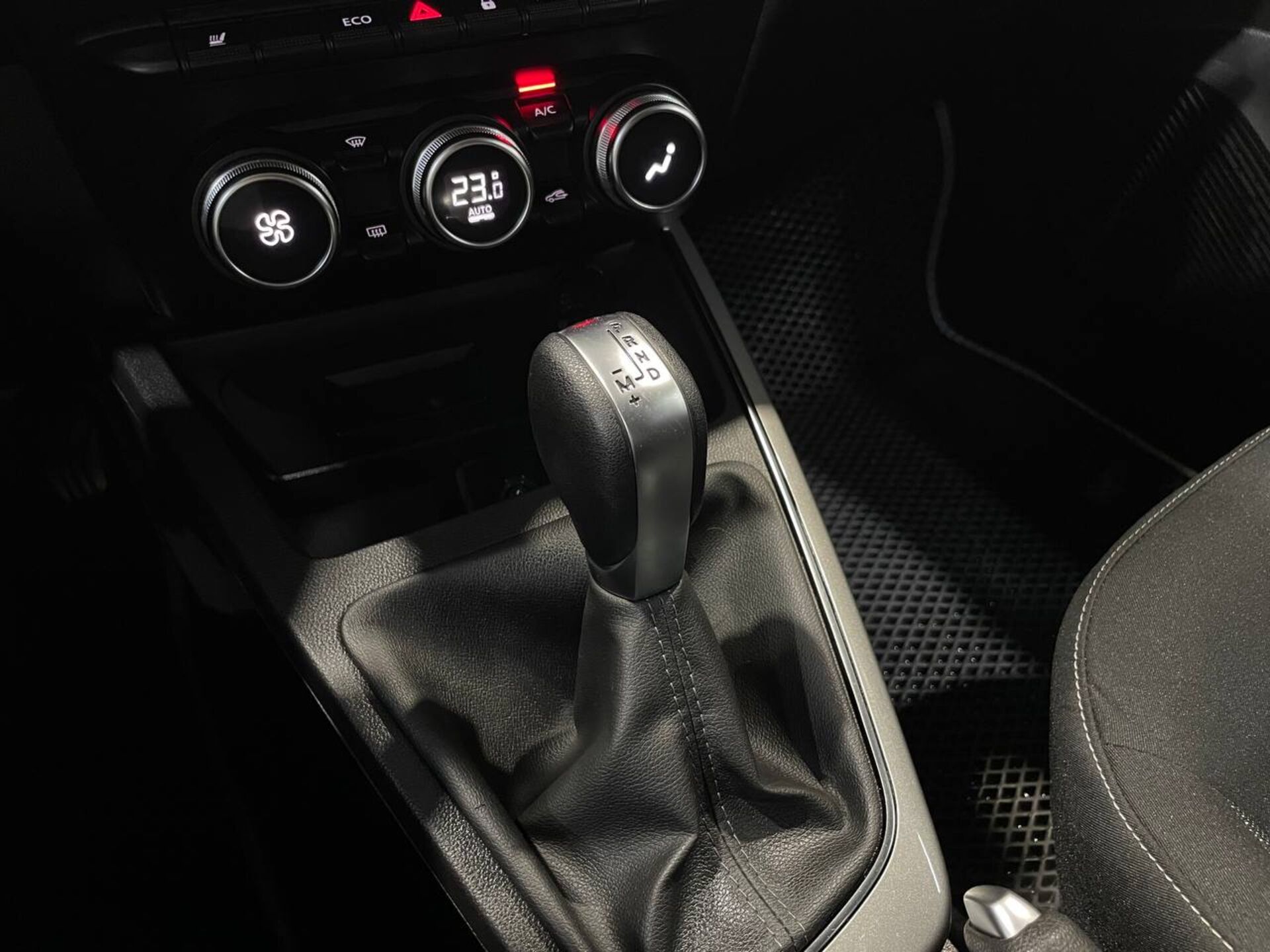 Renault Arkana 2019 26