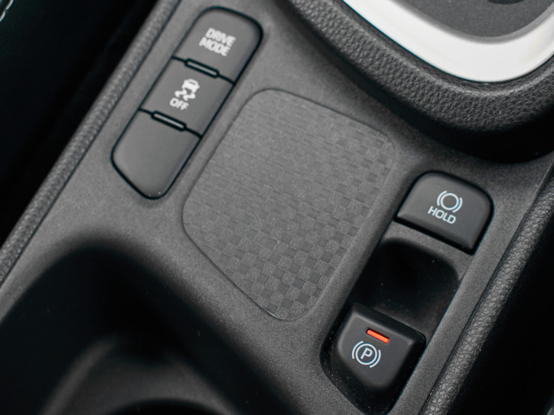 Купить Toyota Yaris Cross 1.5 CVT (120 л.с.), 2020 в Екатеренбурге