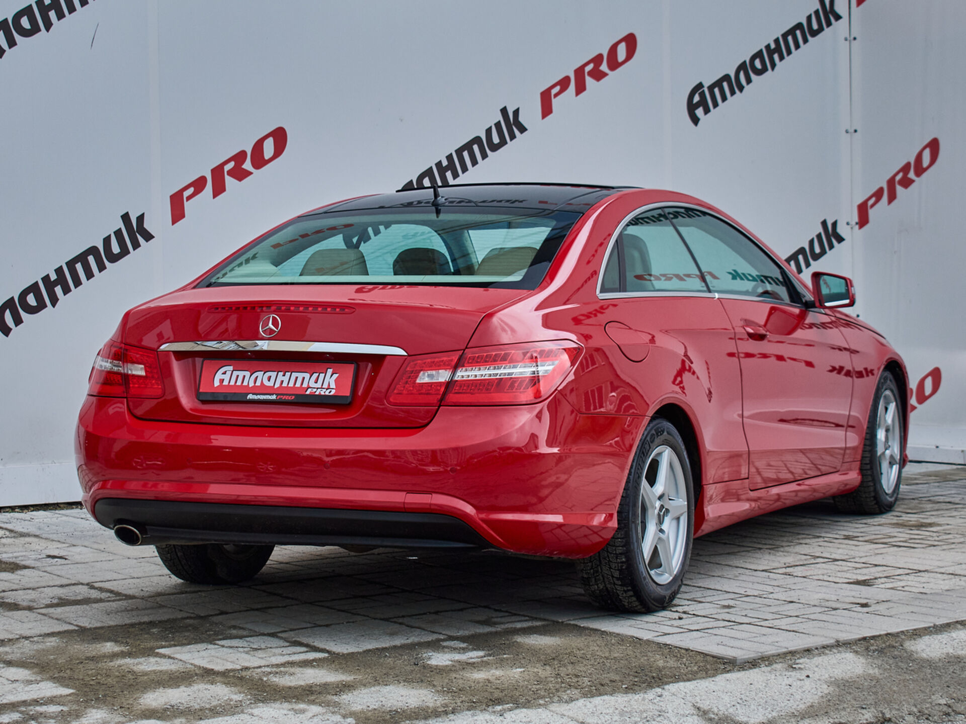 Купить Mercedes-Benz E-Класс 200 7G-Tronic 1.8 AT (184 л.с.), 2012 в Екатеренбурге