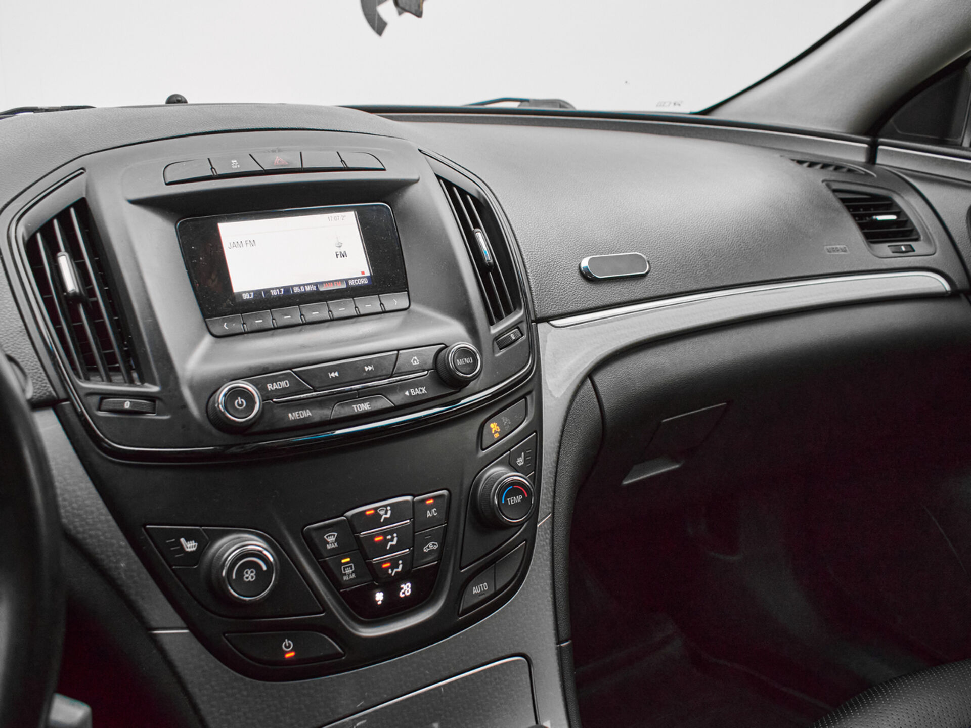 Купить Opel Insignia 1.6 AT (170 л.с.), 2014 в Екатеренбурге