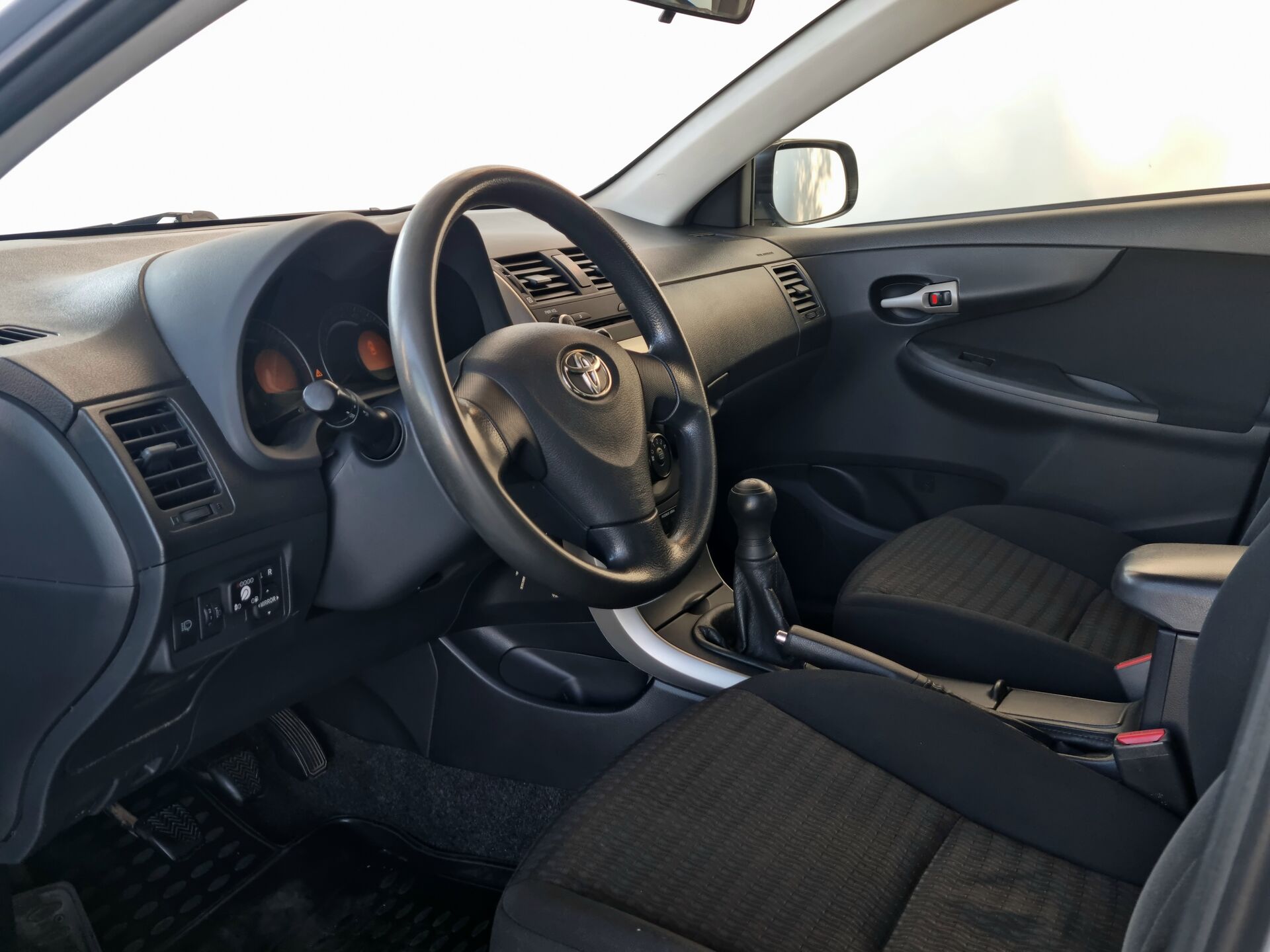 Toyota Corolla Комфорт 2007 г.в., 229 507 км.