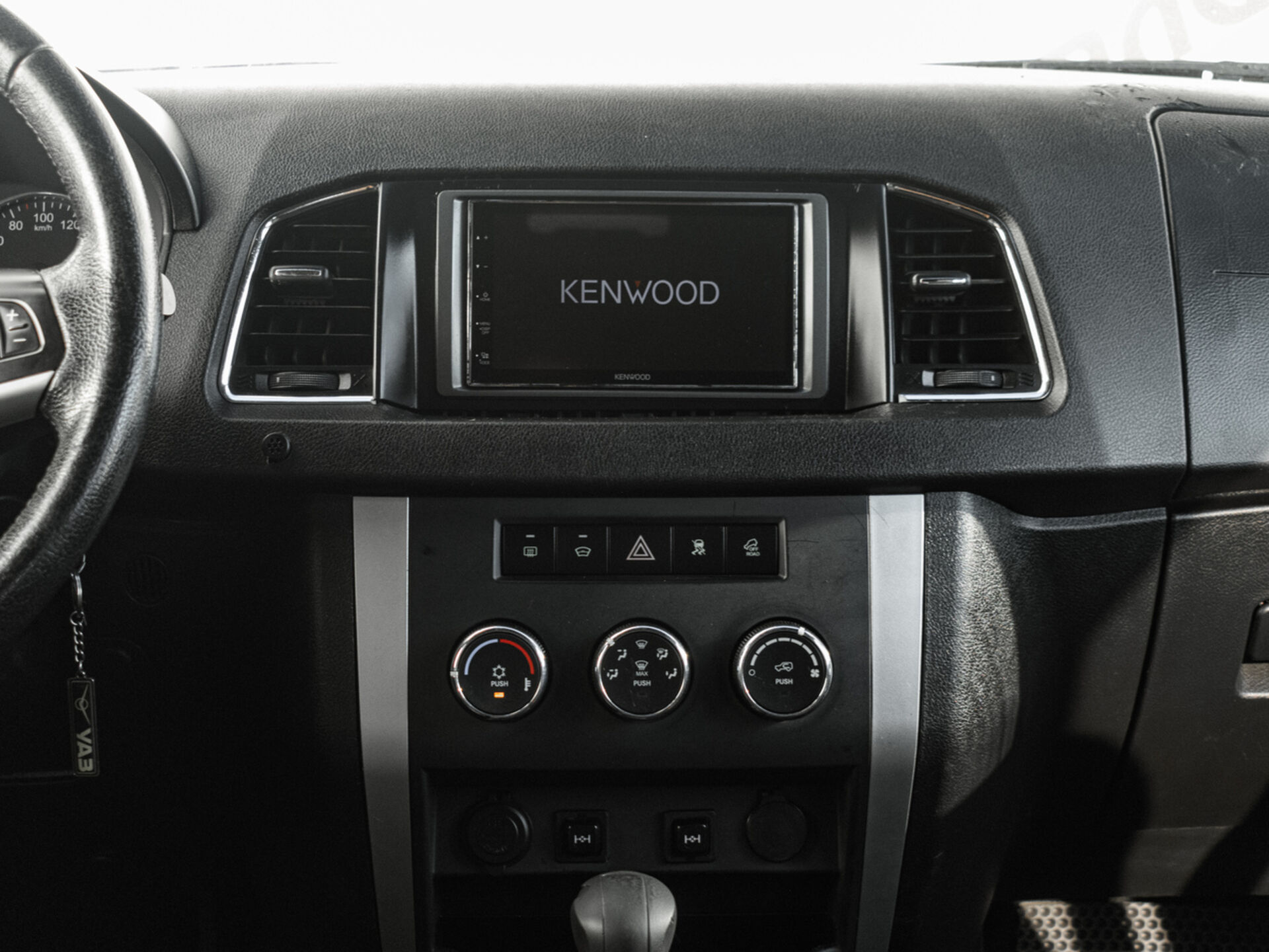 Купить УАЗ Patriot 2.7 MT (135 л.с.) 4WD, 2017 в Екатеренбурге