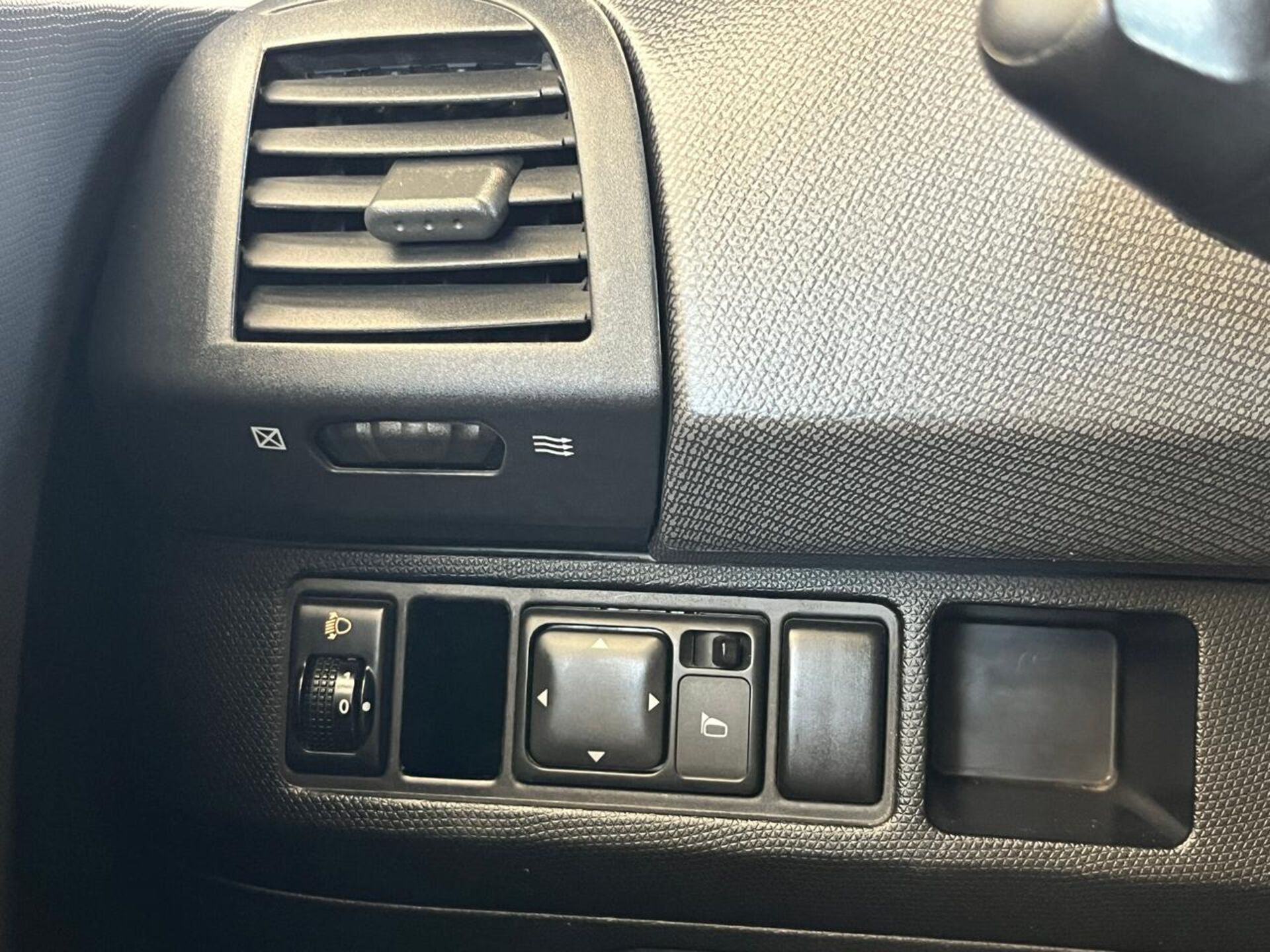 Nissan Micra None 2003 г.в., 159 483 км.