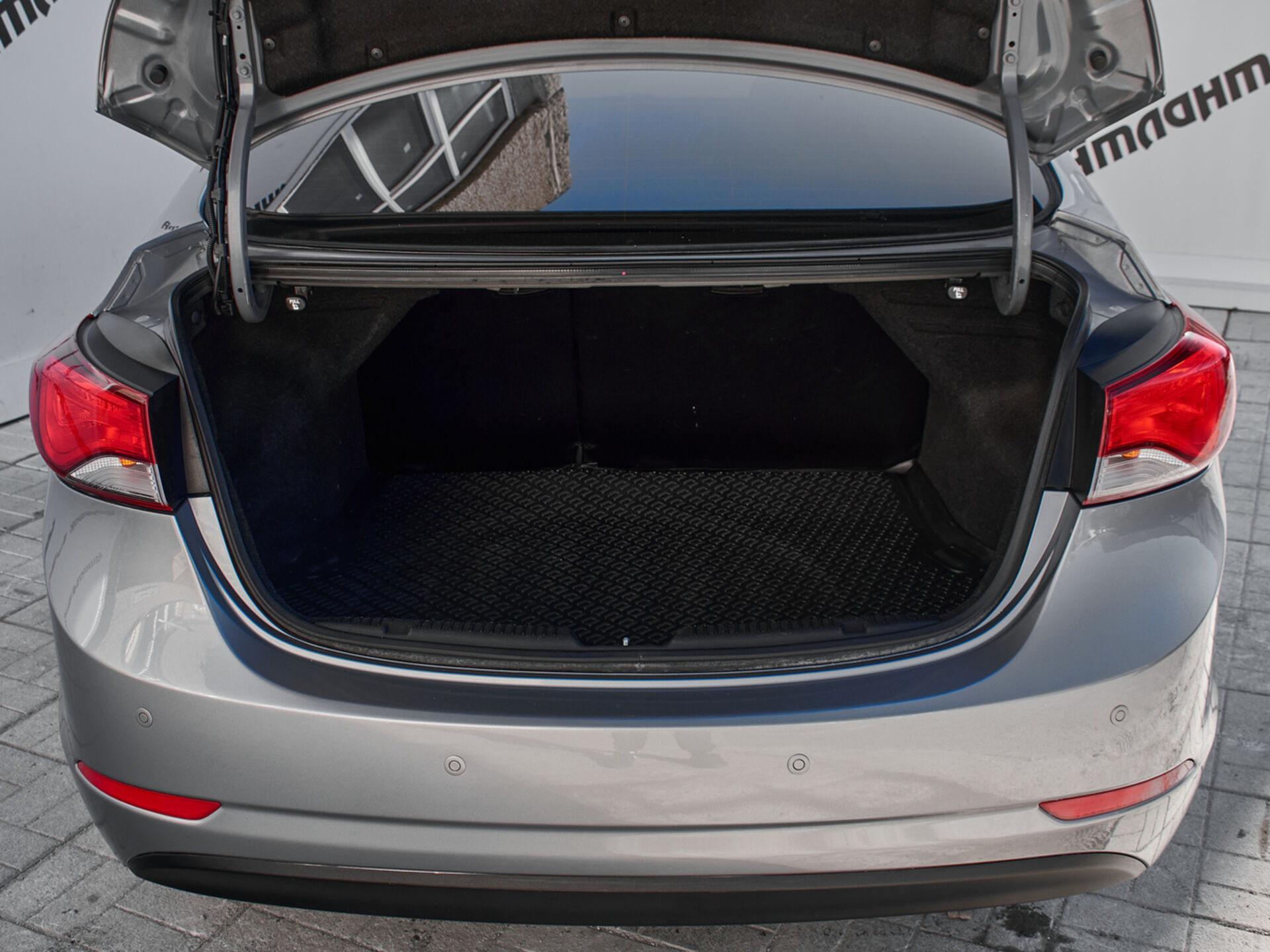 Купить Hyundai Elantra 1.6 AT (132 л.с.), 2015 в Екатеренбурге