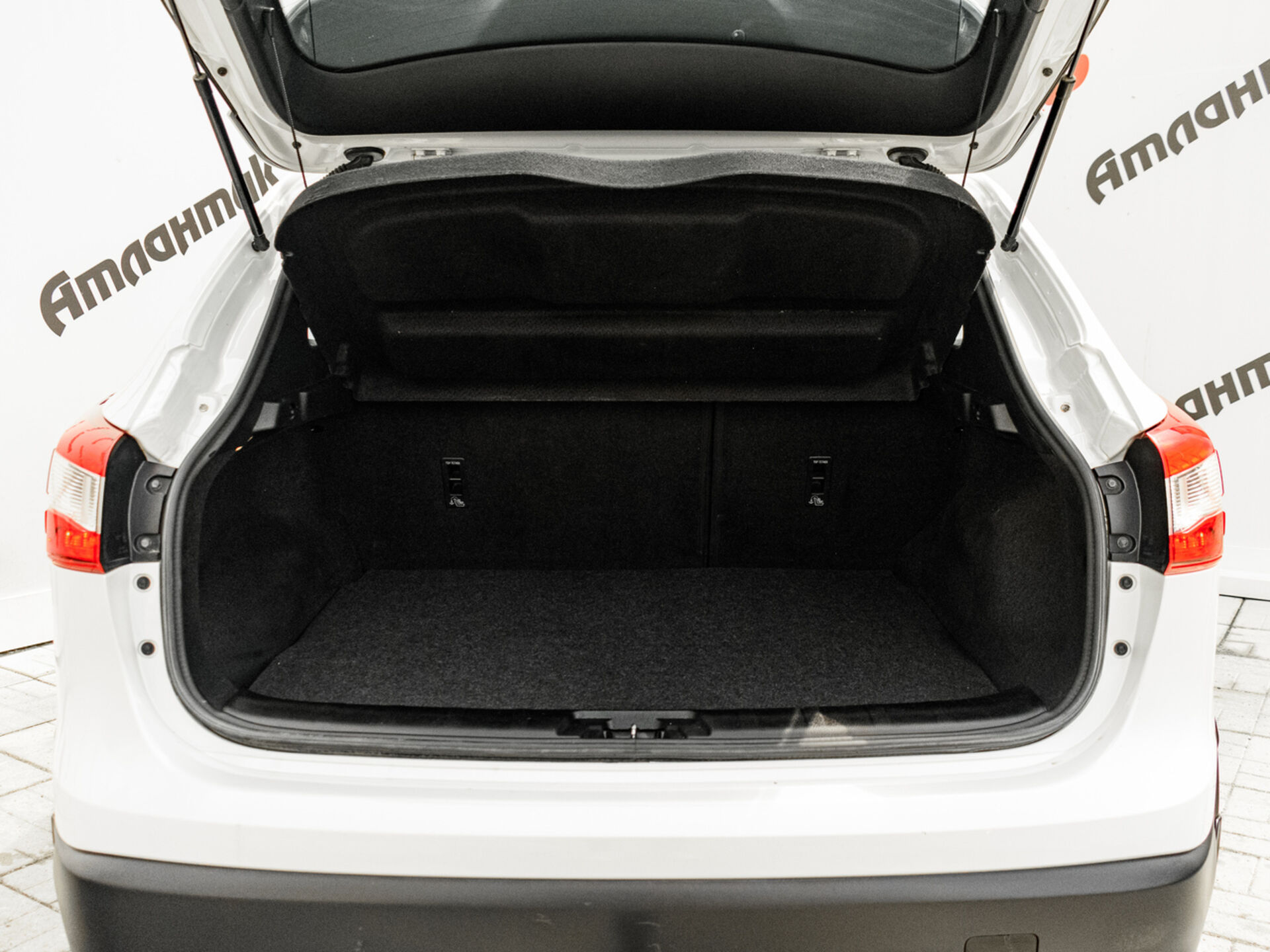 Купить Nissan Qashqai 2.0 CVT (144 л.с.) 4WD, 2018 в Екатеренбурге