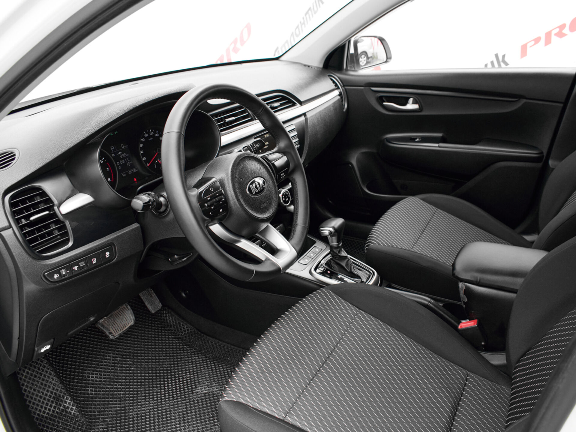 Купить Kia Rio 1.6 AT (123 л.с.), 2018 в Екатеренбурге