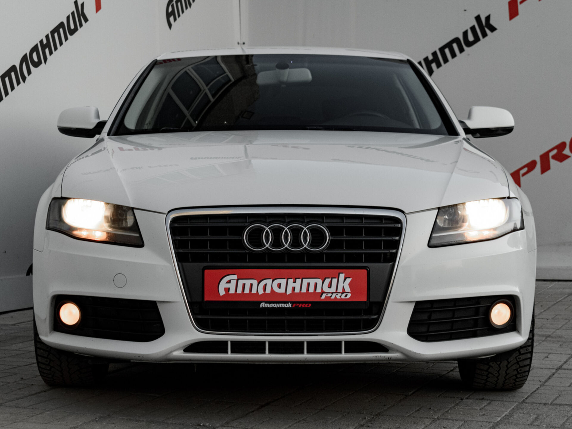 Купить Audi A4 1.8 MT (120 л.с.), 2011 в Екатеренбурге