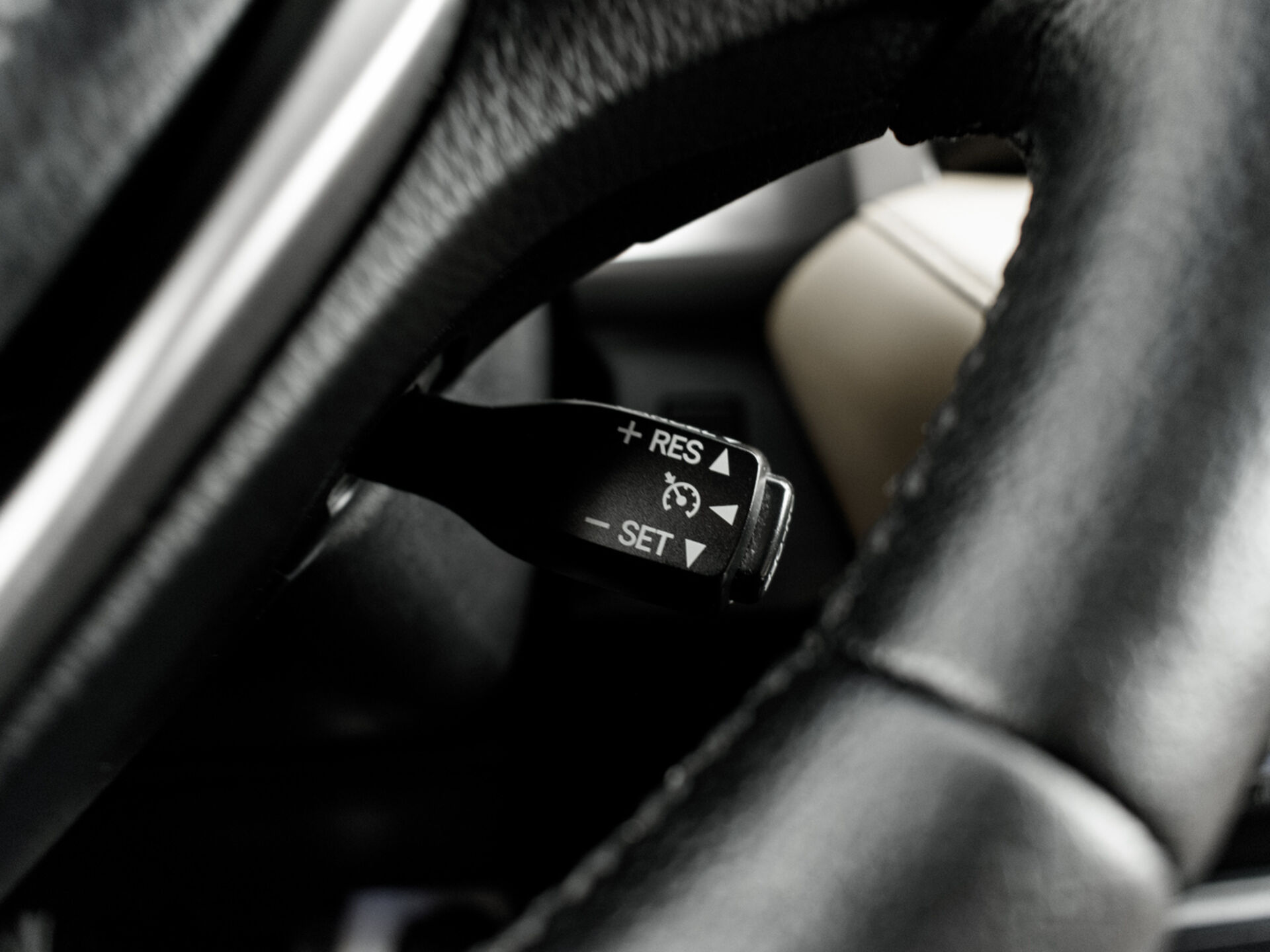 Купить Toyota RAV4 2.0 CVT (146 л.с.) 4WD, 2017 в Екатеренбурге