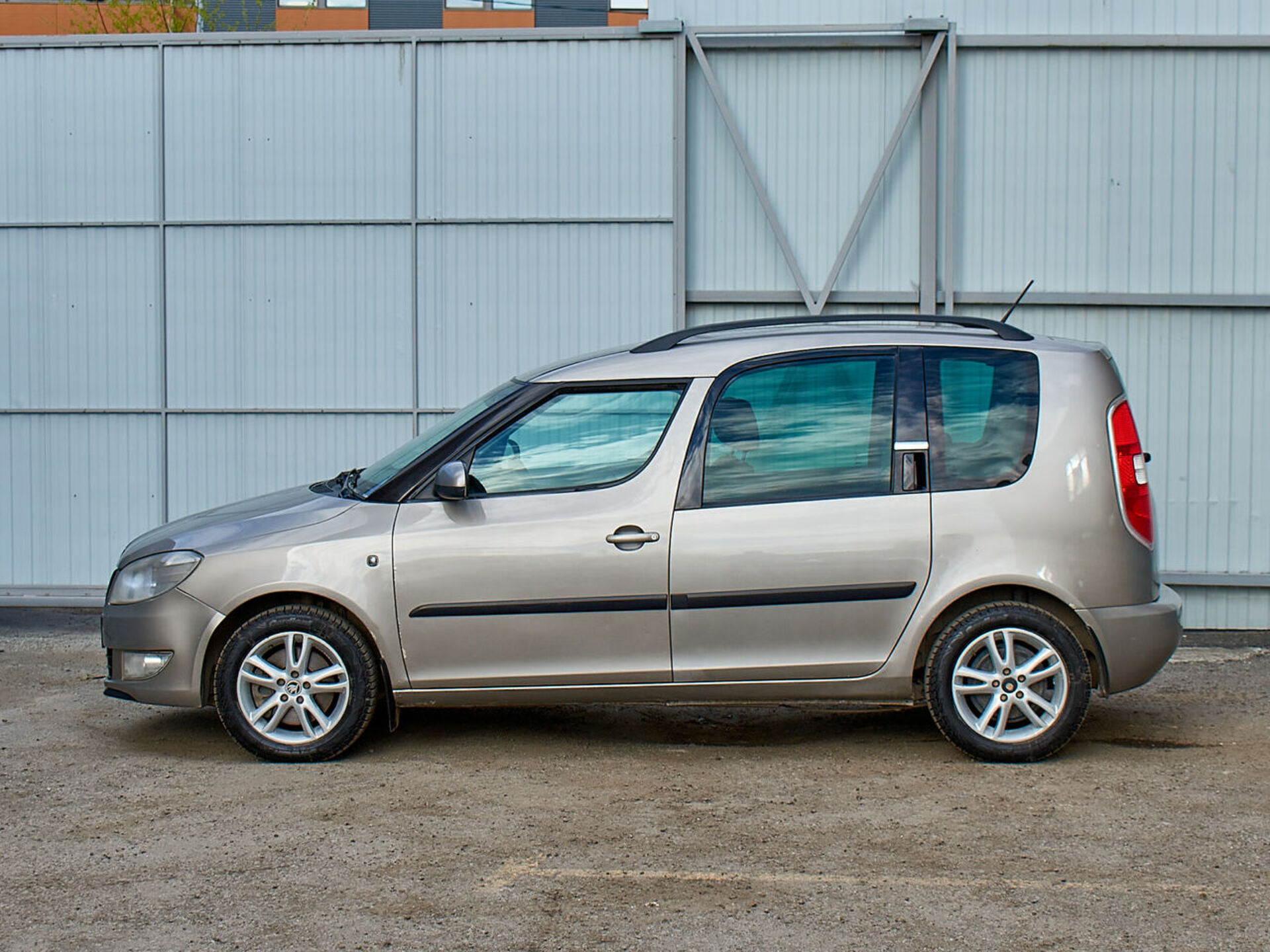 Купить Skoda Roomster 1.6 AT (105 л.с.), 2011 в Екатеренбурге