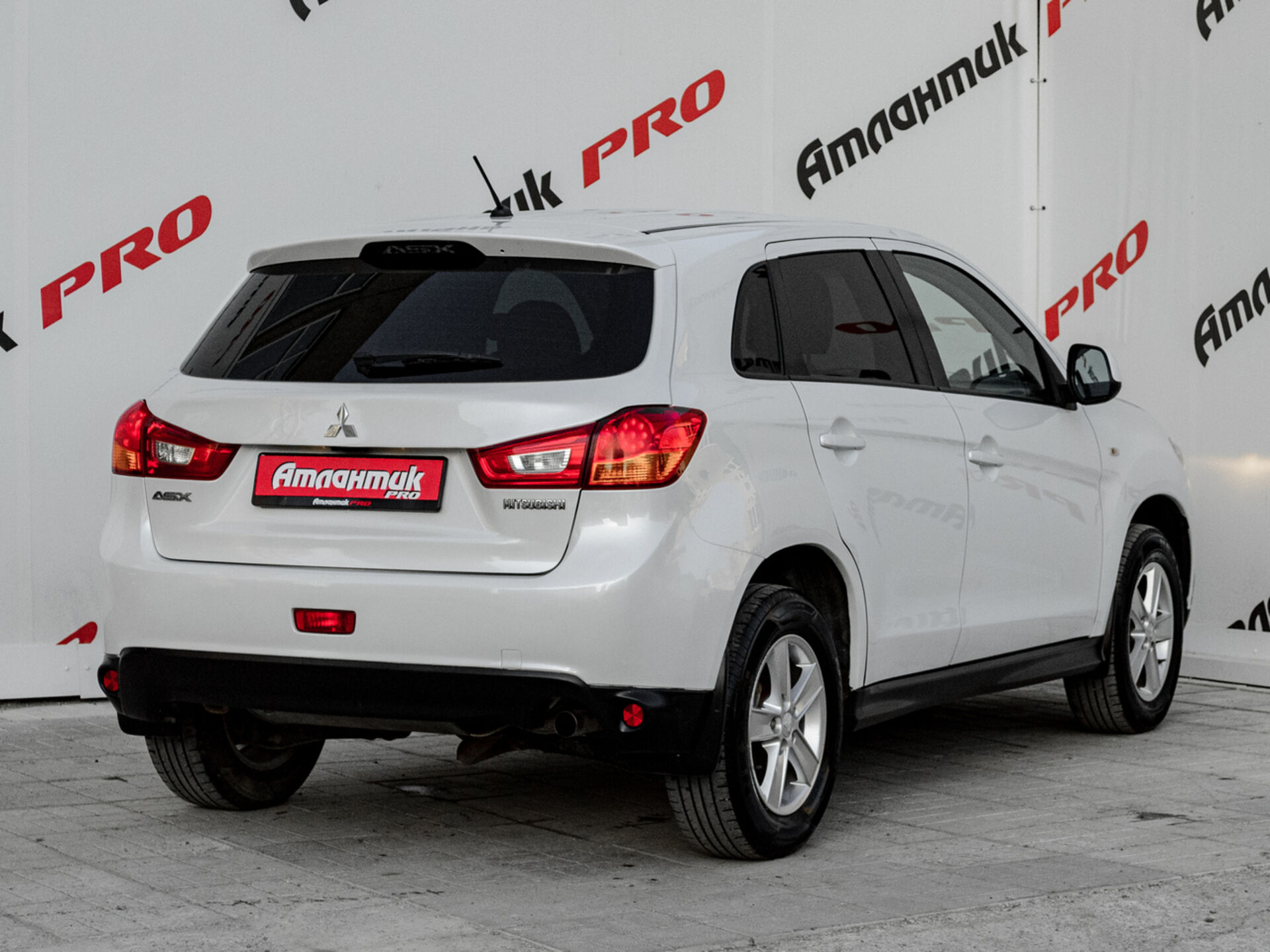 Купить Mitsubishi ASX 1.6 MT (117 л.с.), 2013 в Екатеренбурге