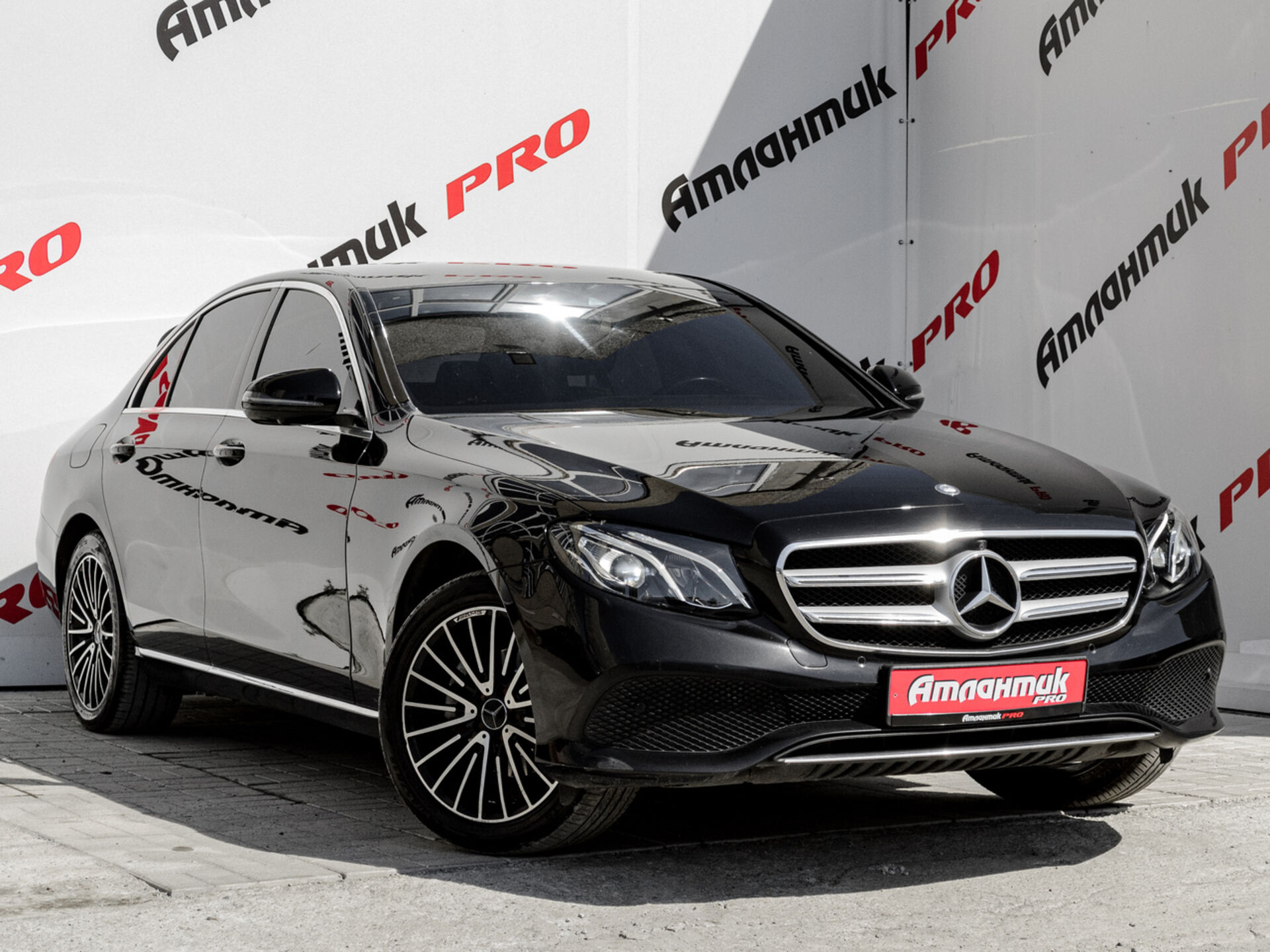Купить Mercedes-Benz E-Класс 200 2.0 AT (184 л.с.), 2016 в Екатеренбурге