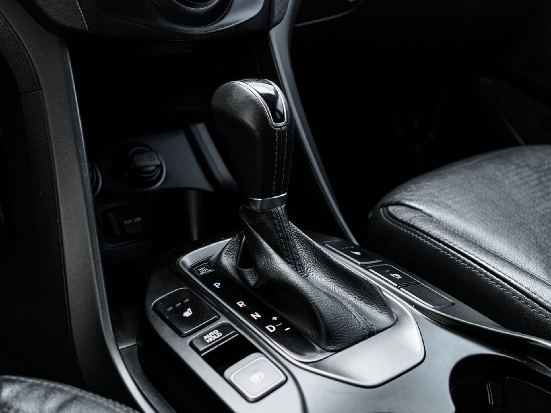 Купить Hyundai Santa Fe Grand 3.3 AT (270 л.с.) 4WD, 2014 в Екатеренбурге