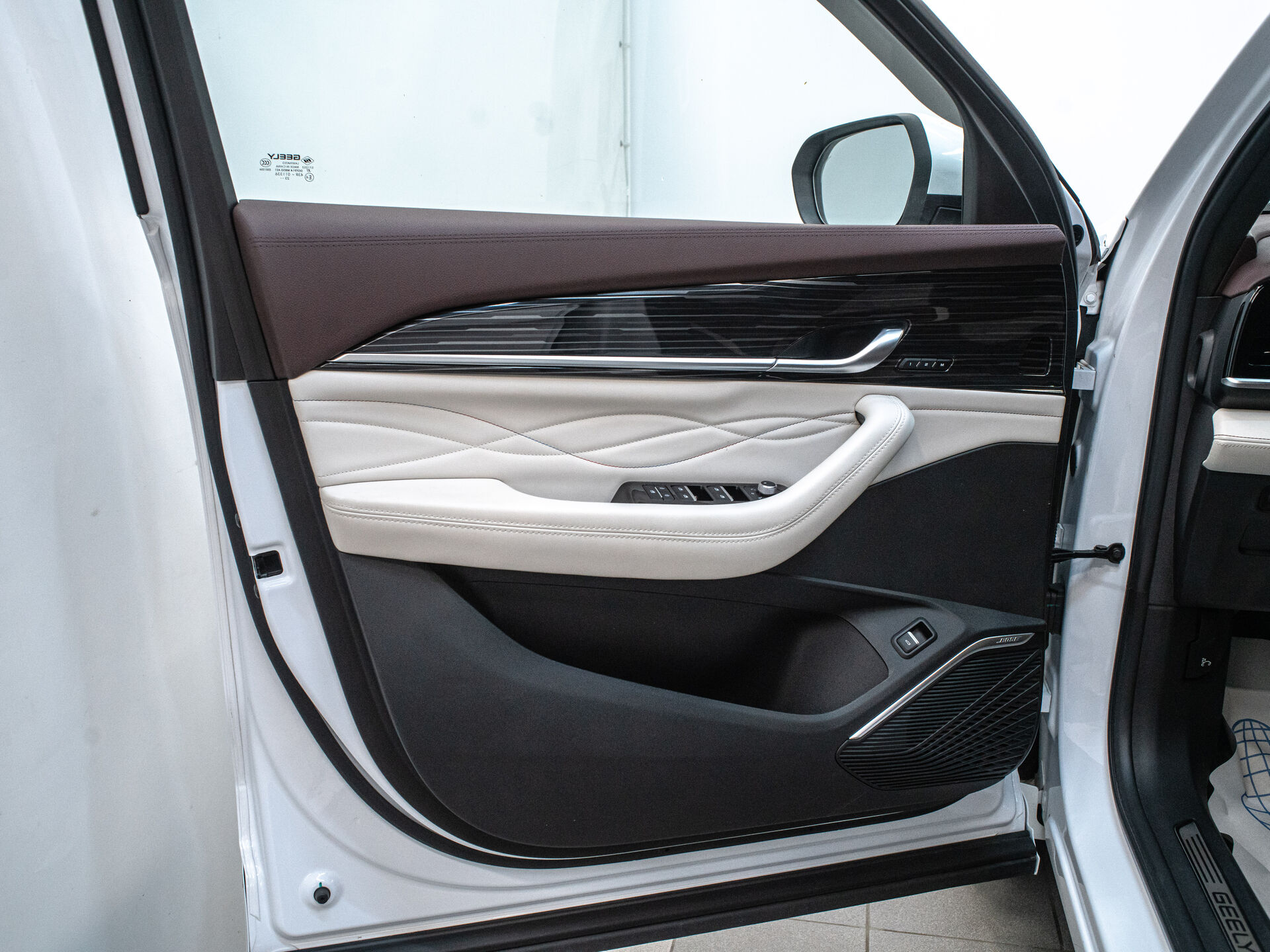 Geely Monjaro 2023 12