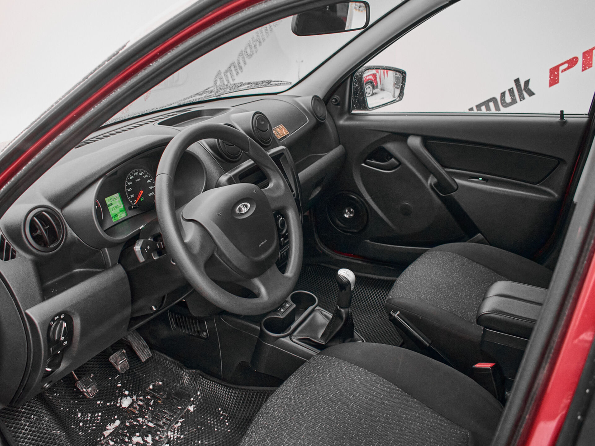 Купить Lada (ВАЗ) Granta 1.6 MT (87 л.с.), 2018 в Екатеренбурге