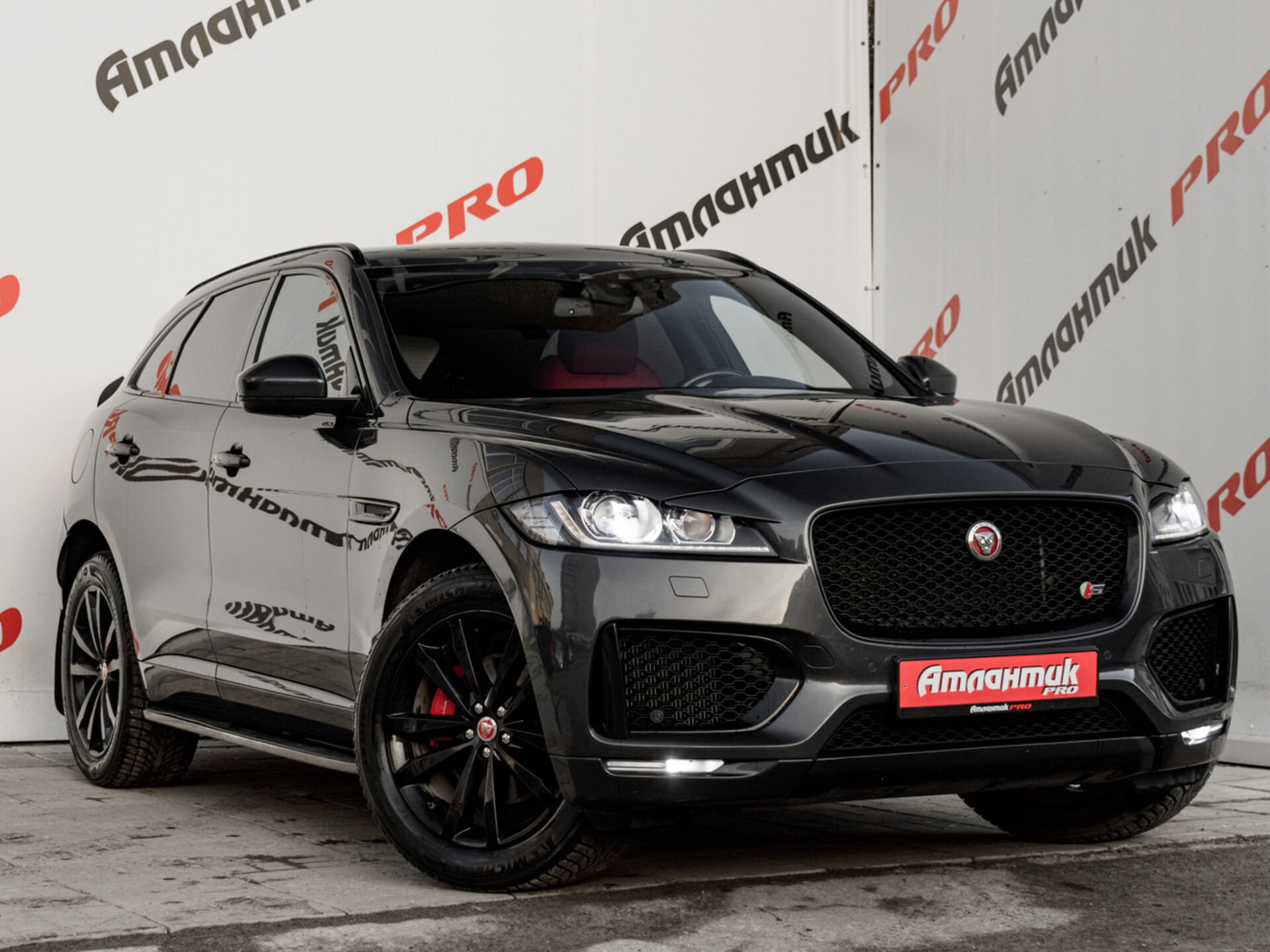 Купить Jaguar F-Pace 3.0d AT (300 л.с.) 4WD, 2018 в Екатеренбурге