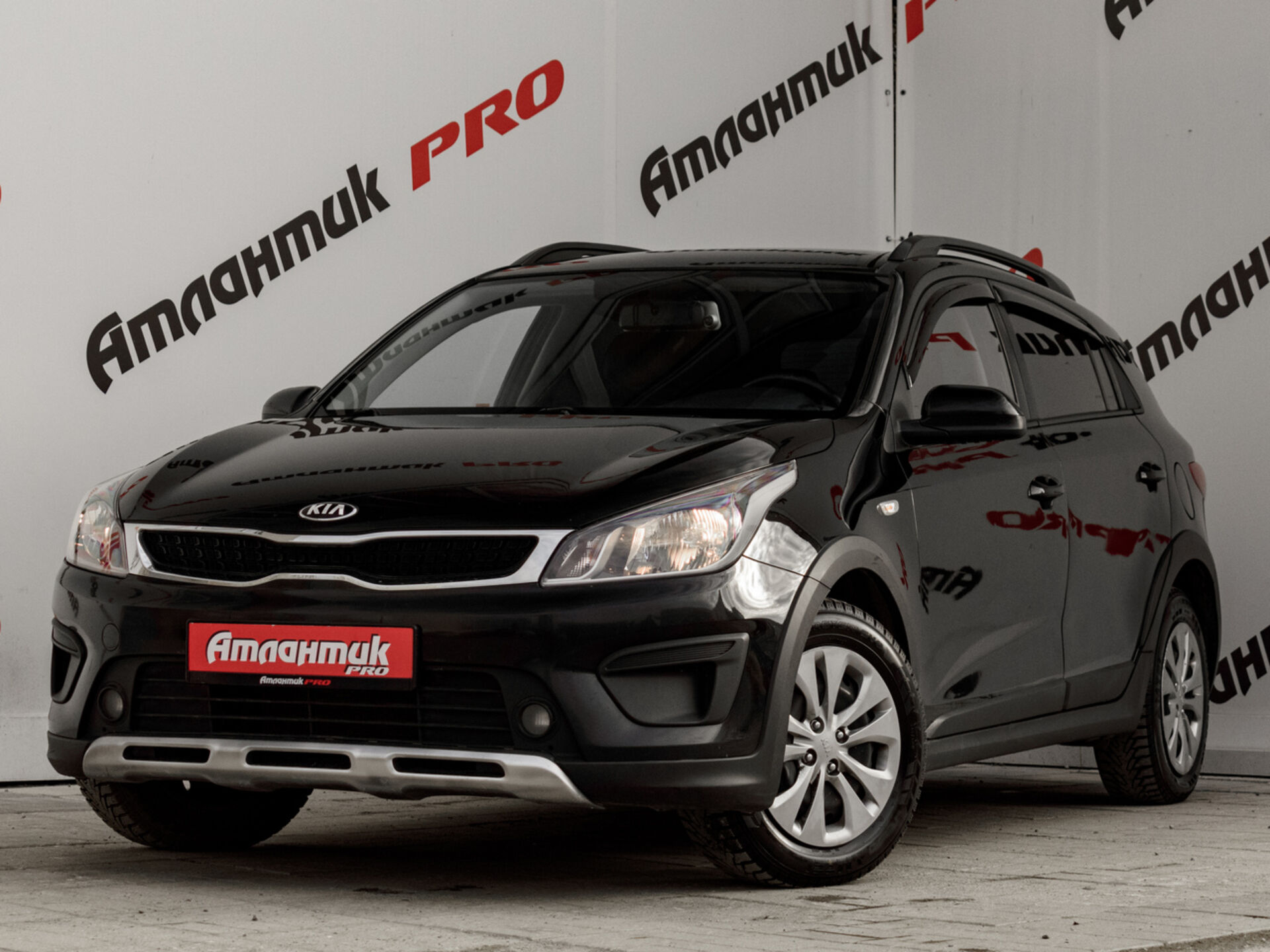 Купить Kia Rio X-Line 1.6 AT (123 л.с.), 2017 в Екатеренбурге