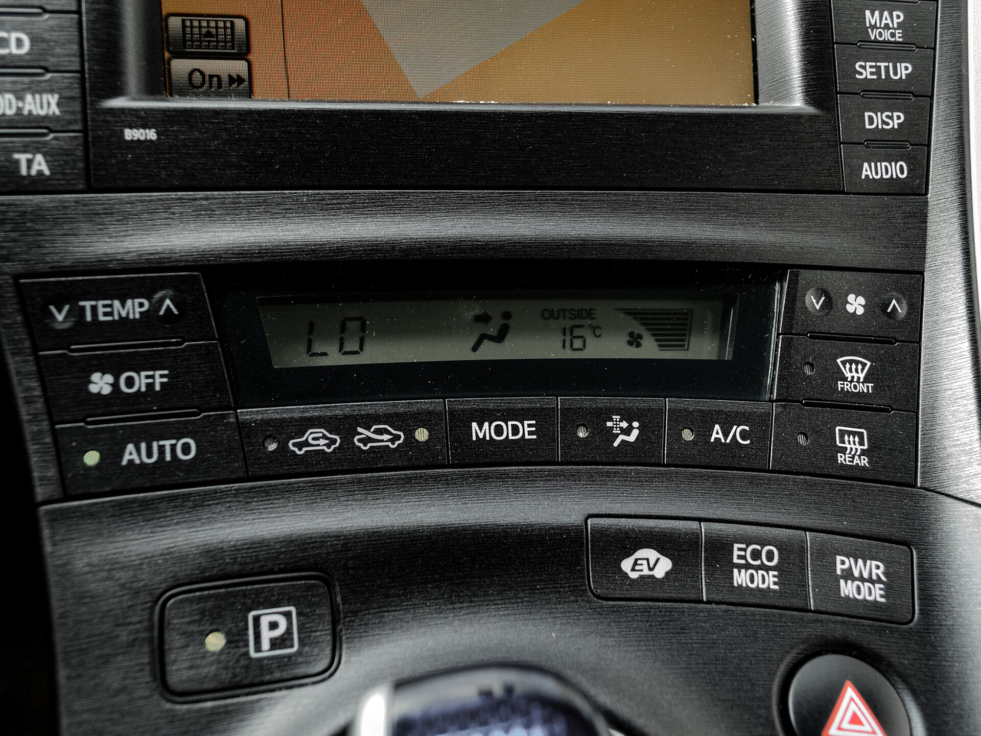 Купить Toyota Prius 1.8hyb AT (99 л.с.), 2009 в Екатеренбурге