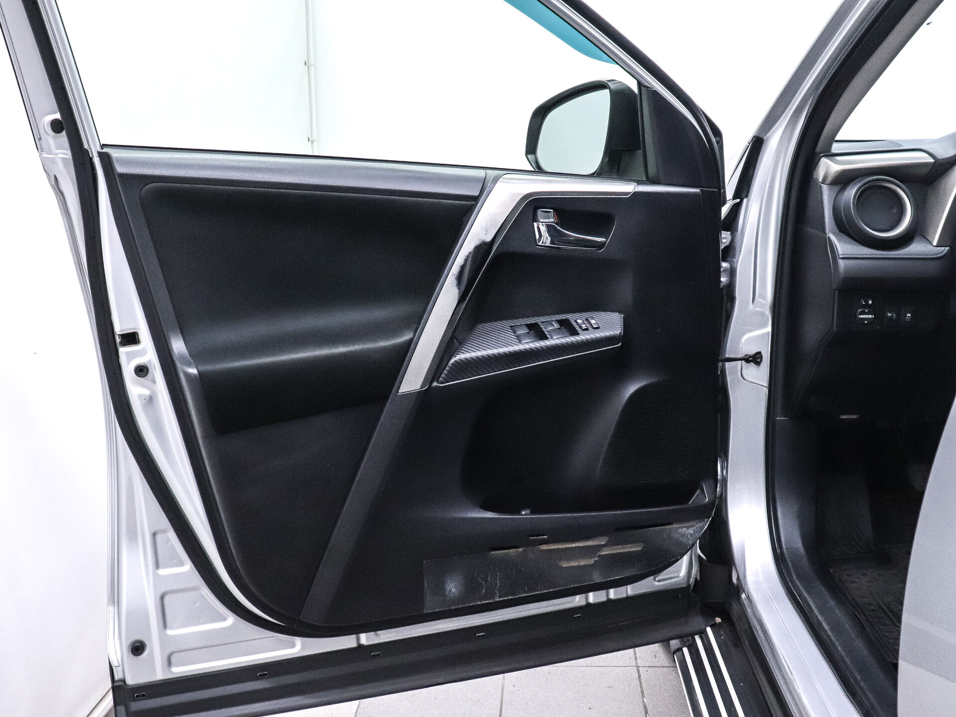Toyota RAV4 2013 7