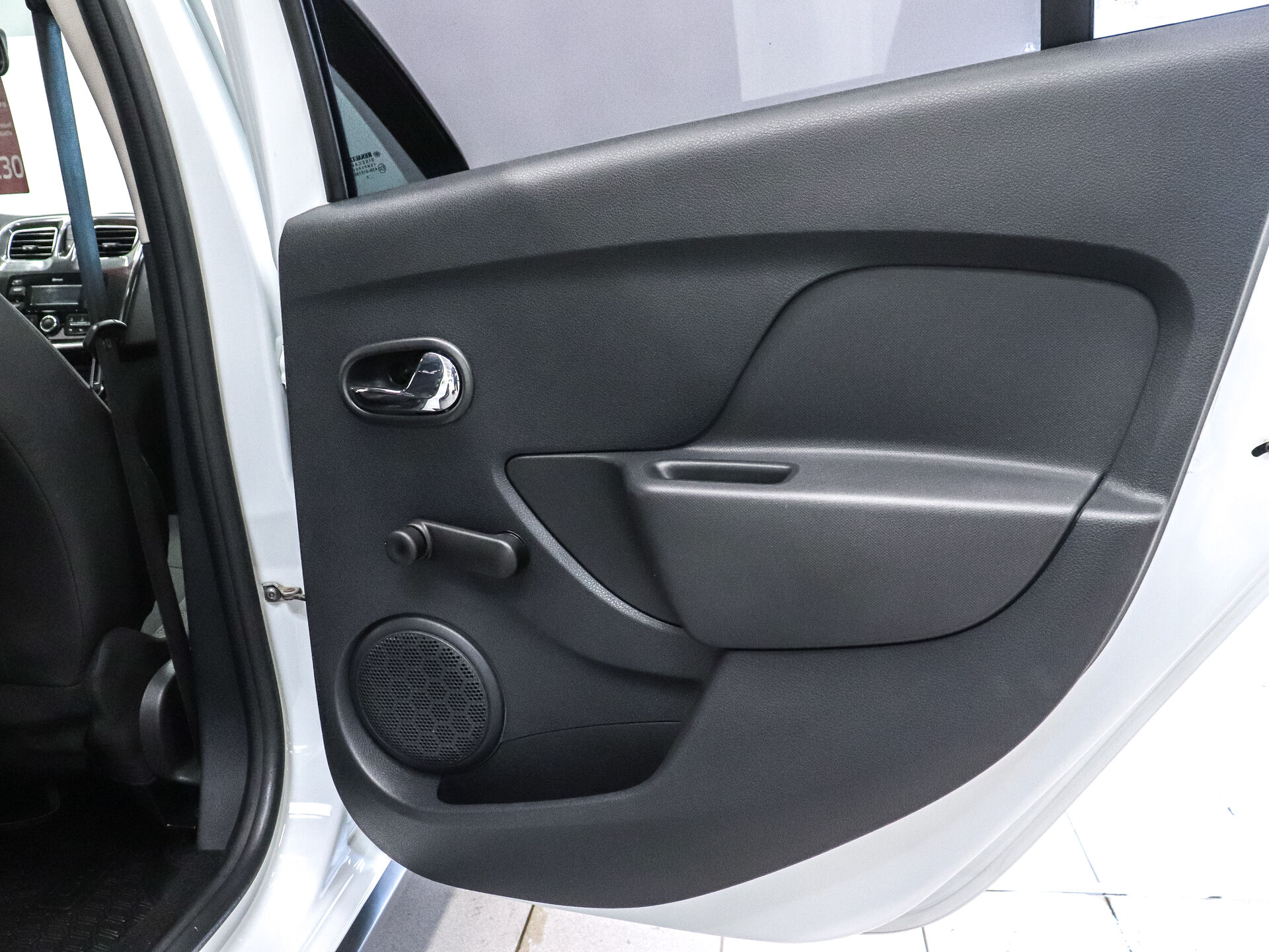 Renault Logan 2020 18